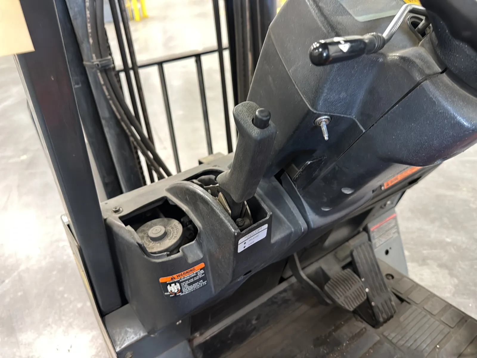 Toyota 5FBCU15 3,000lb Capacity Electric Forklift, photo 17 of 44
