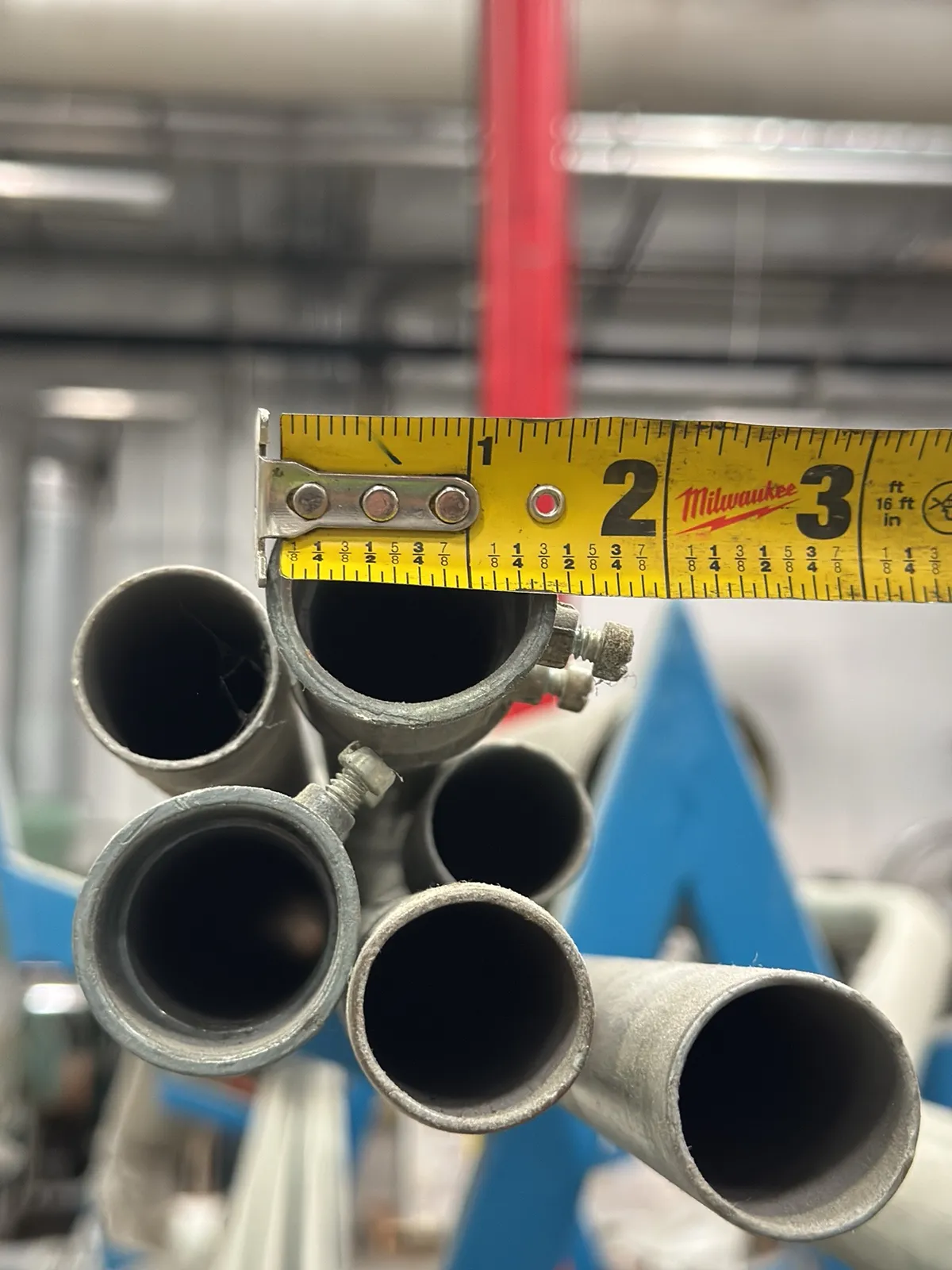 Contents Of Rack: Assorted Aluminum Tubing, photo 12 of 13