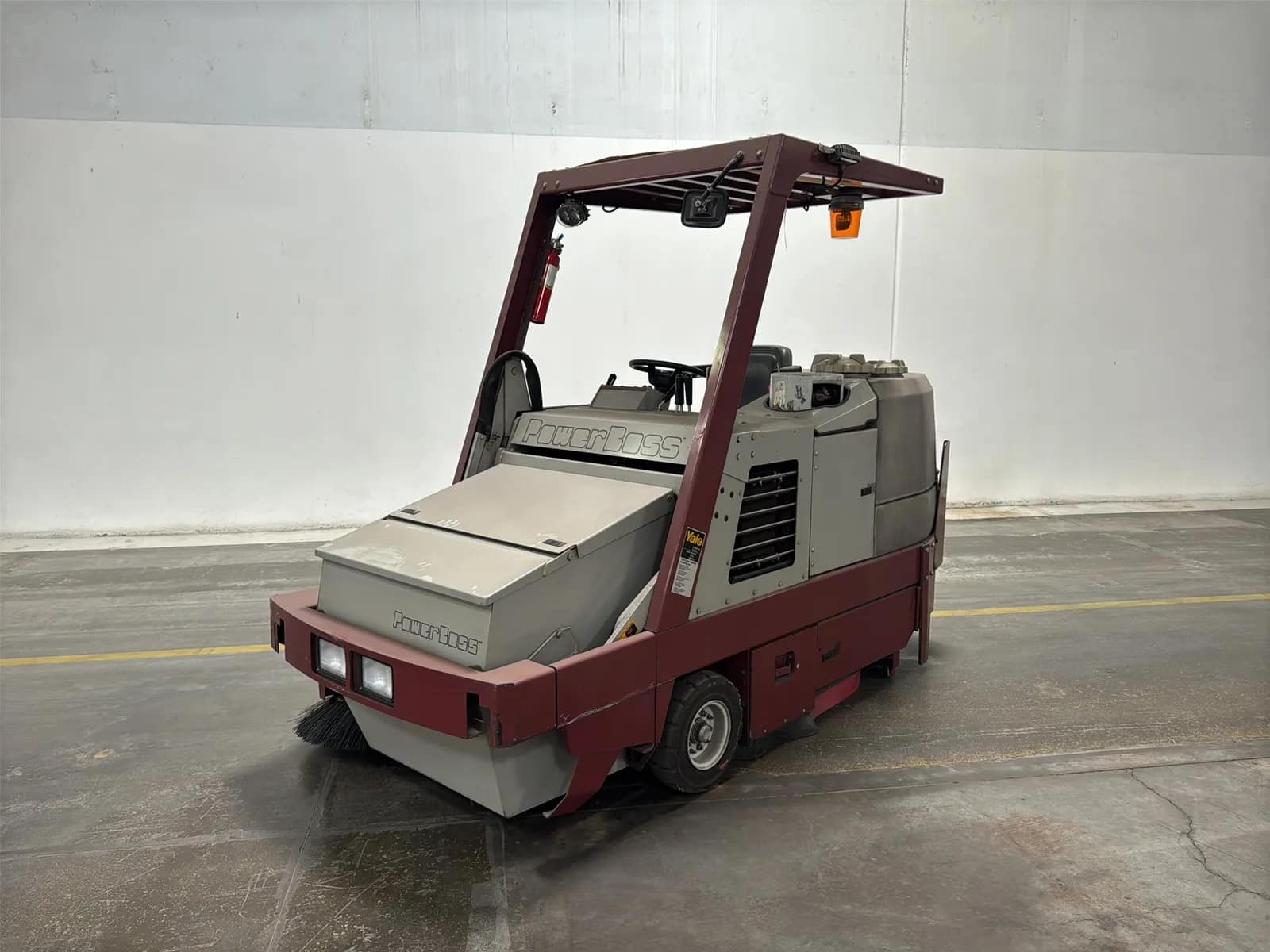 minuteman-power-boss-tss-88-floor-sweeper-4f3988