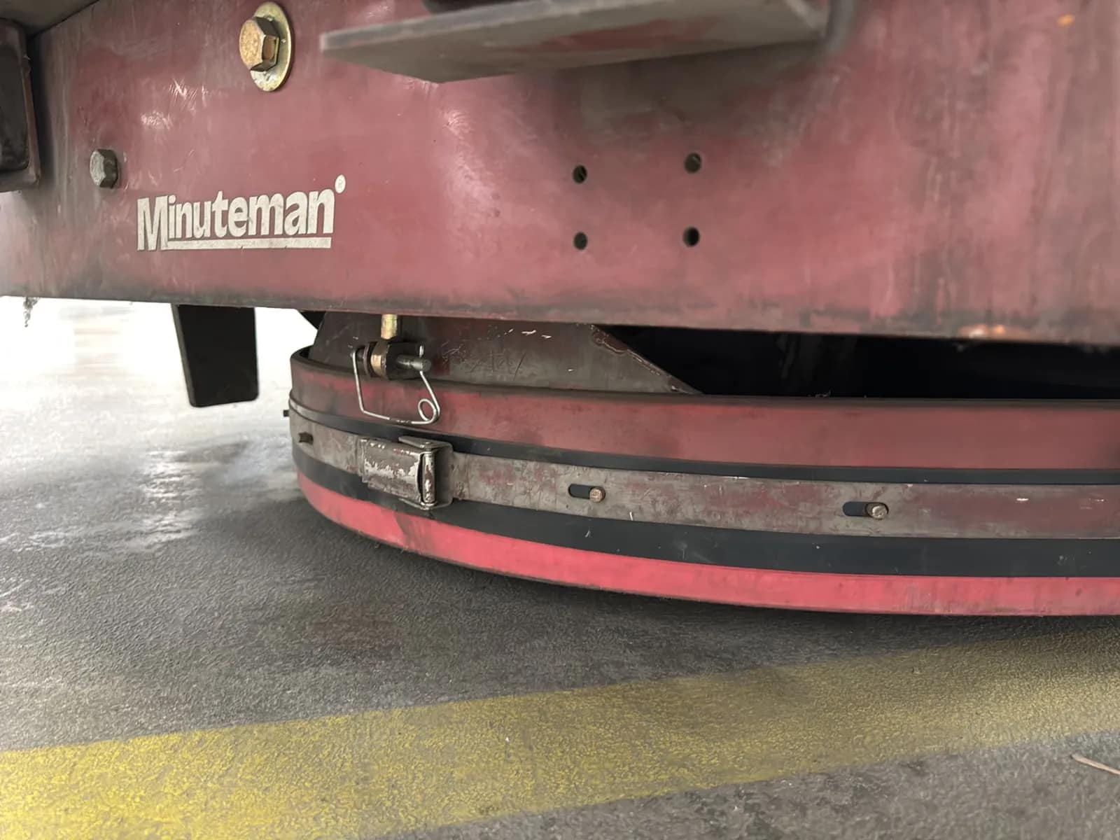 Minuteman Power Boss TSS/88 Floor Sweeper, photo 31 of 46