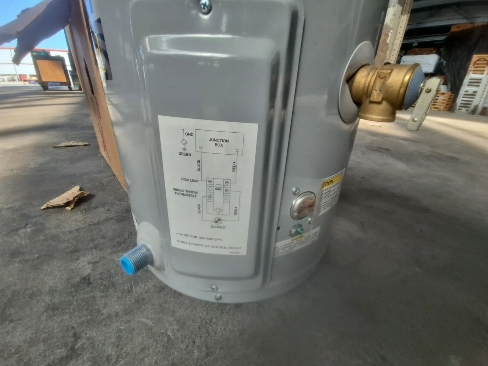 (1) A.O. Smith, 6 Nominal US Gallon 120 Volts, photo 2 of 4