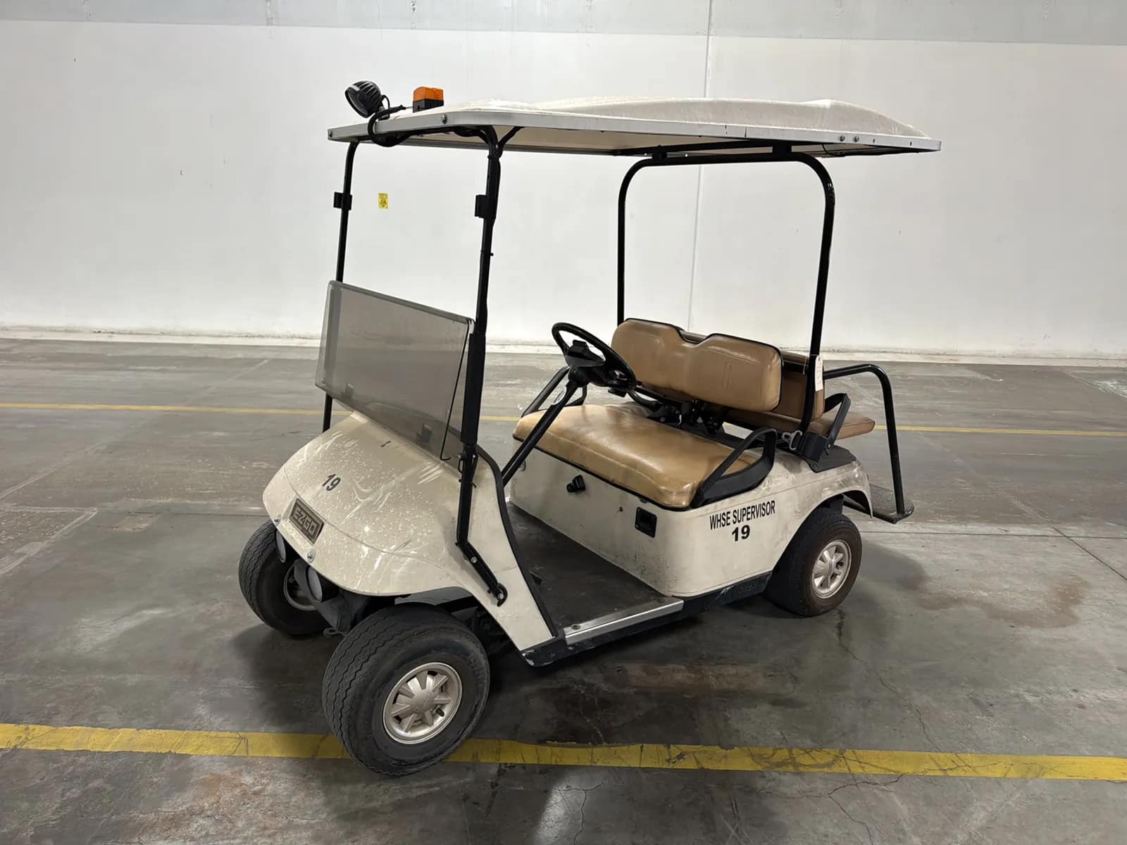 e-z-go-txt-electric-golf-cart-mv7anjhk
