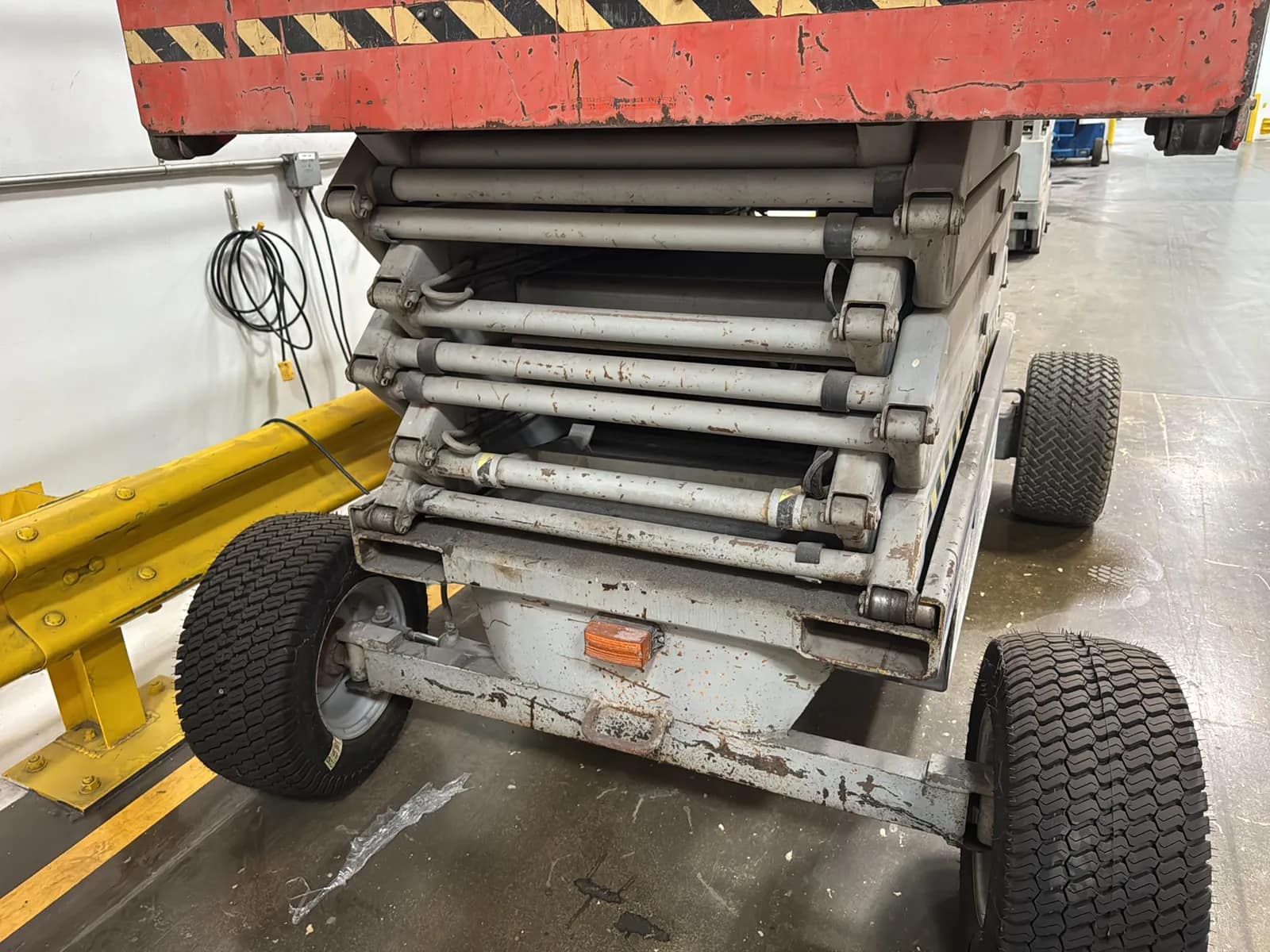 SkyJack SJIII6832 Electric Scissor Lift (Not Running), photo 43 of 52
