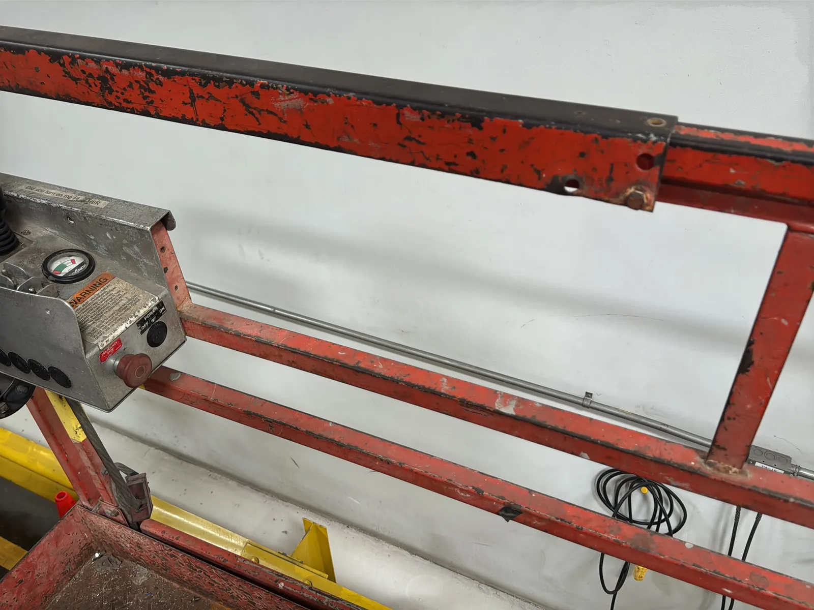 SkyJack SJIII6832 Electric Scissor Lift (Not Running), photo 26 of 52
