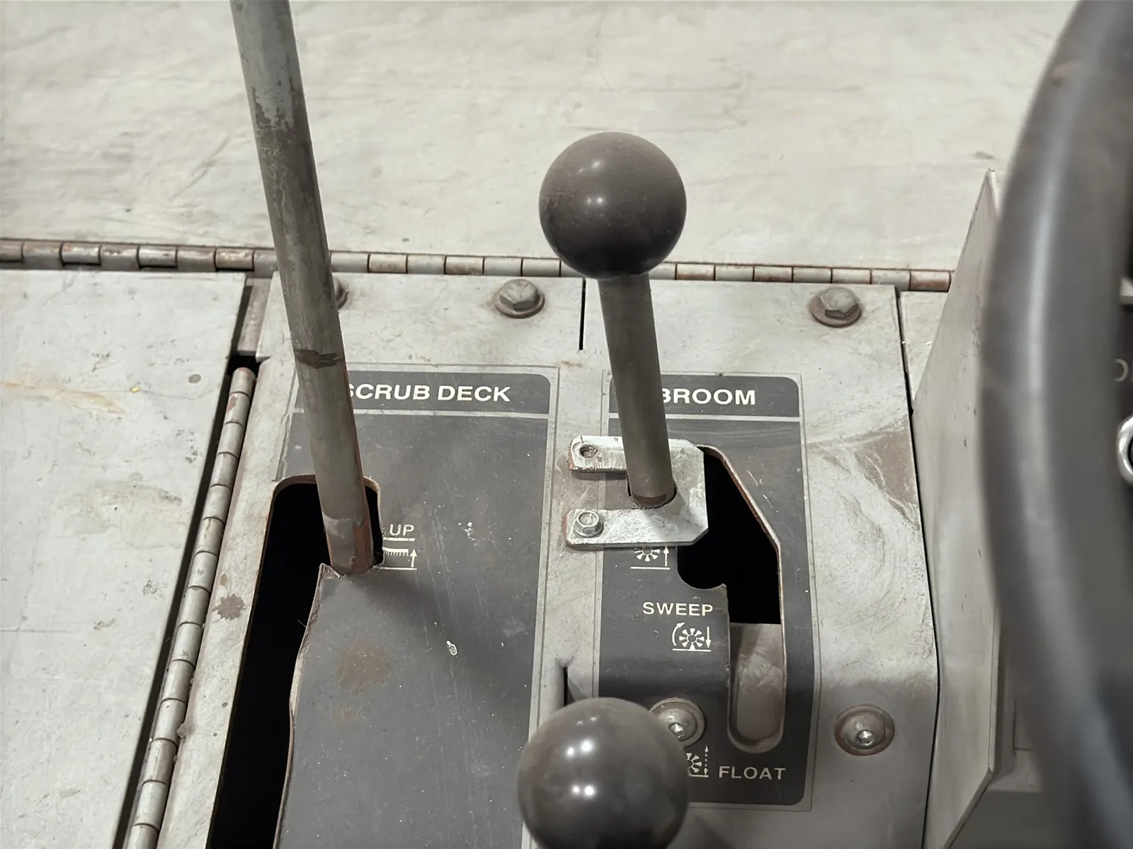 Bortek 6700 Floor Scrubber (Not Running), photo 15 of 35