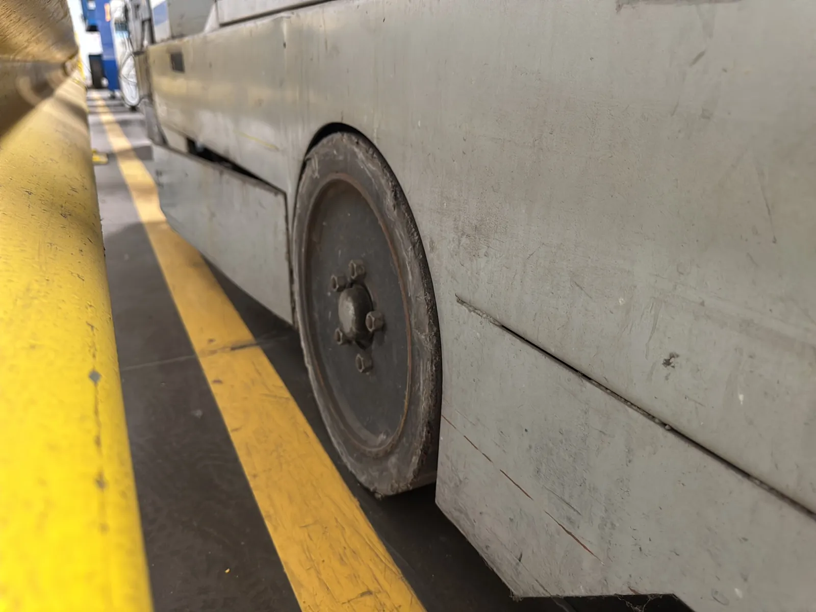 Bortek 6700 Floor Scrubber (Not Running), photo 31 of 35