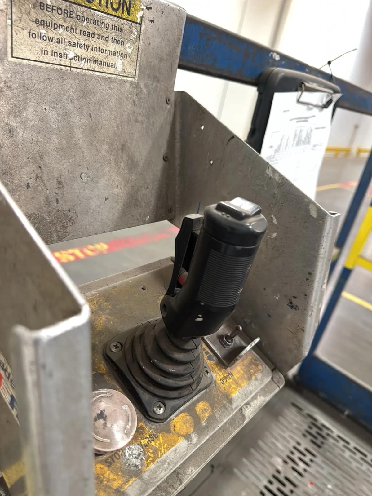 Up-Right SL30N Scissor Lift (Not Running), photo 19 of 31