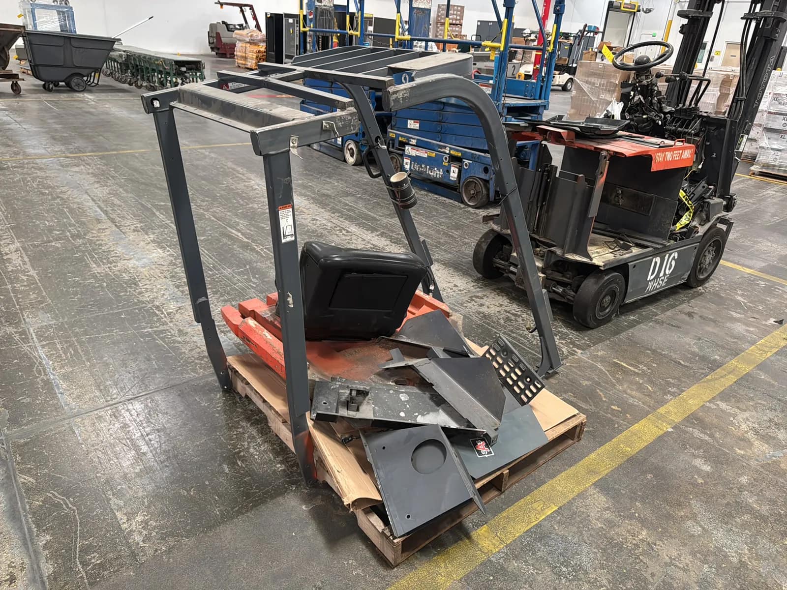 Toyota Electric Forklift For Parts, photo 5 of 20