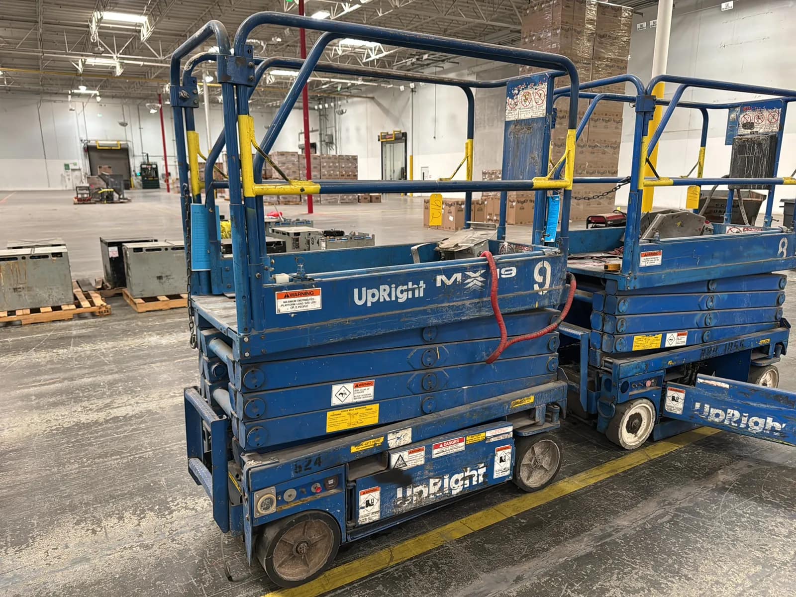Upright MX19 Electric Scissor Lift (Not Running), photo 2 of 14