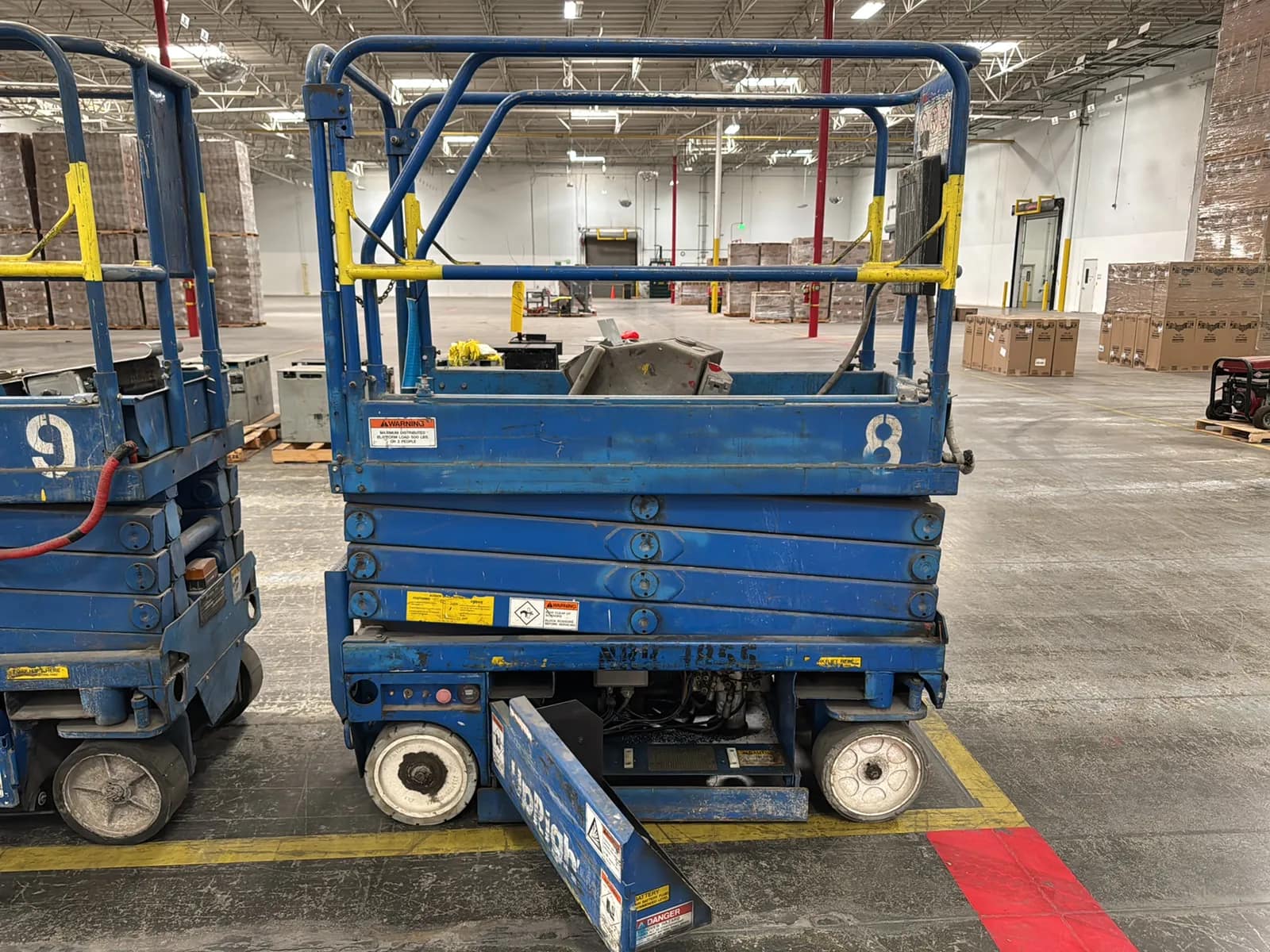 Upright MX19 Electric Scissor Lift (Not Running), photo 6 of 13
