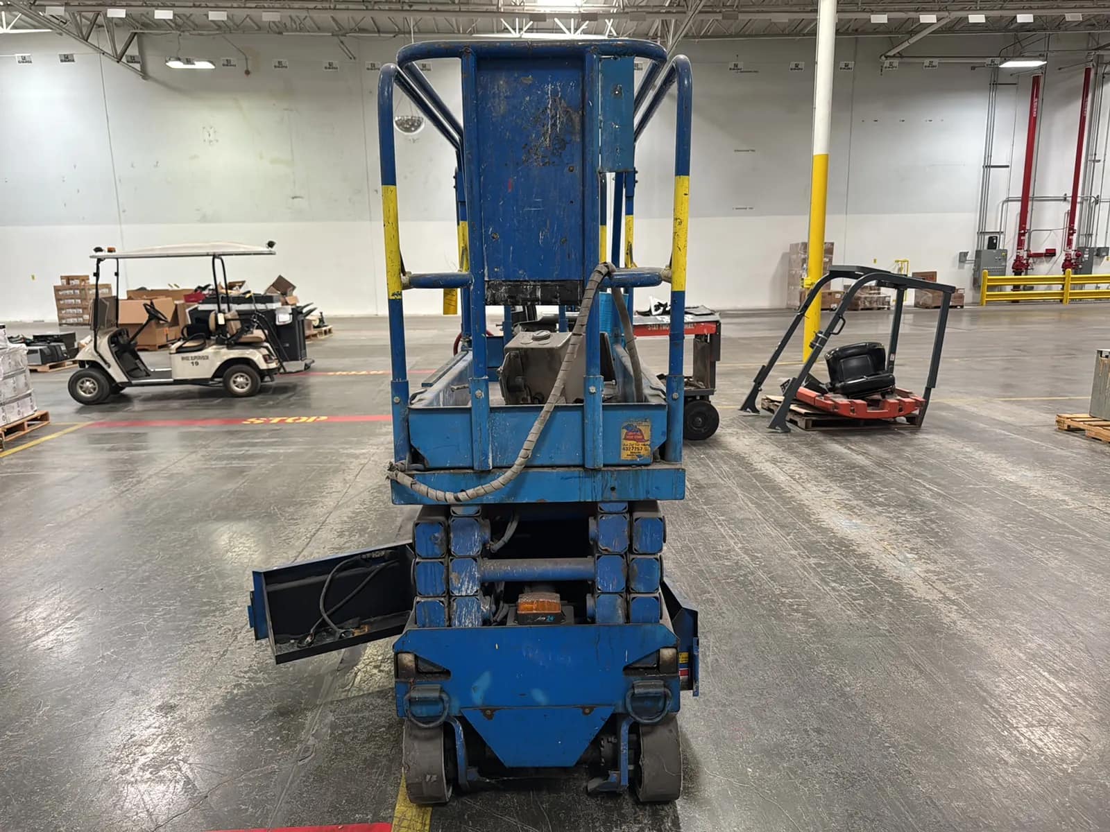 Upright MX19 Electric Scissor Lift (Not Running), photo 4 of 13