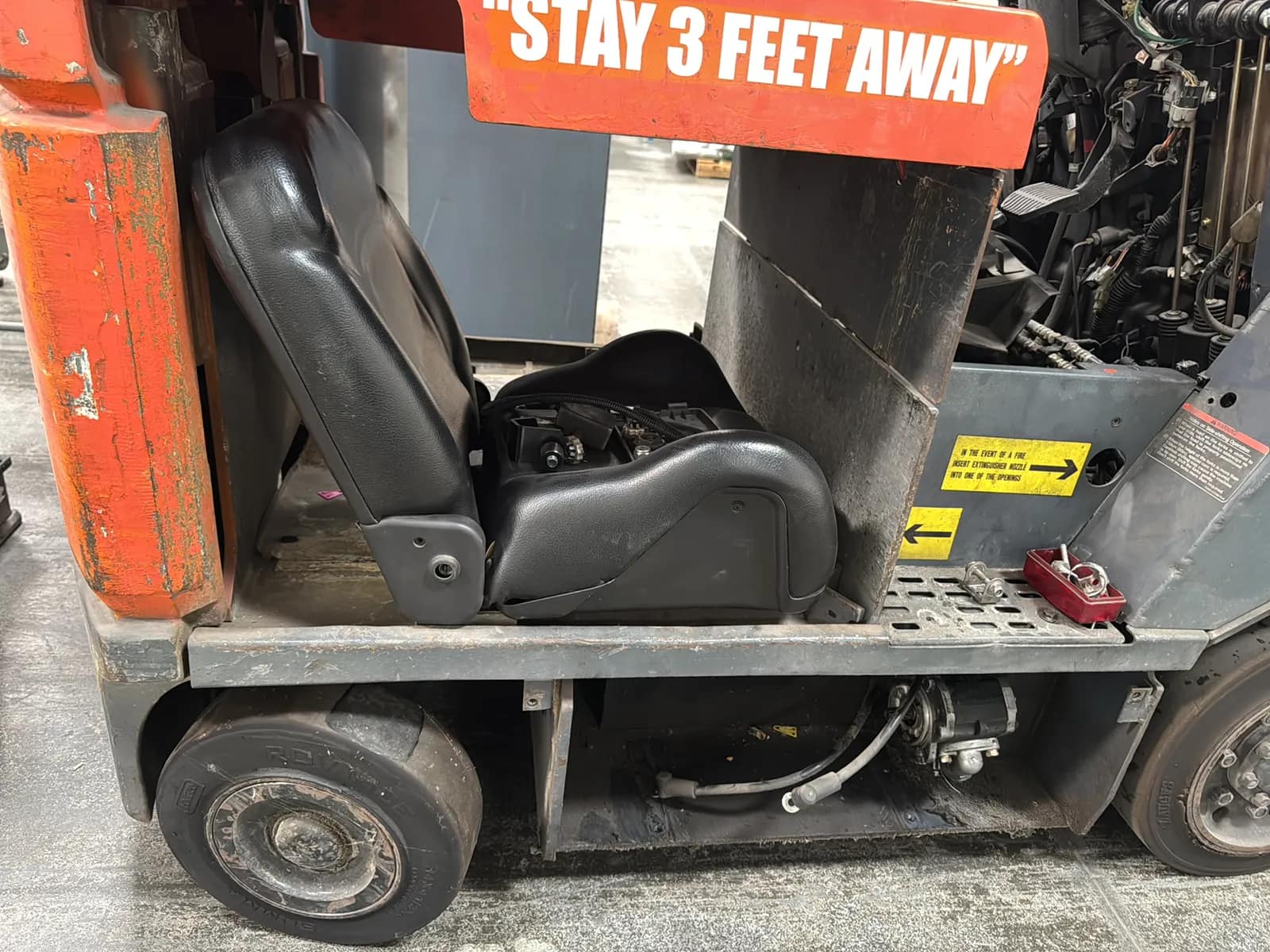 Toyota 7FBCU15 3000lb Capacity Electric Forklift (Not Running), photo 10 of 24