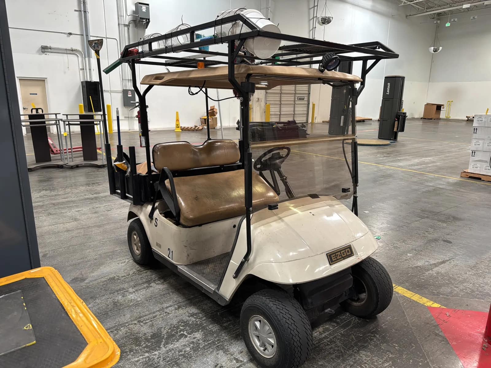 EZ-GO Textron Golf Cart With Charger (Not Running), photo 4 of 17