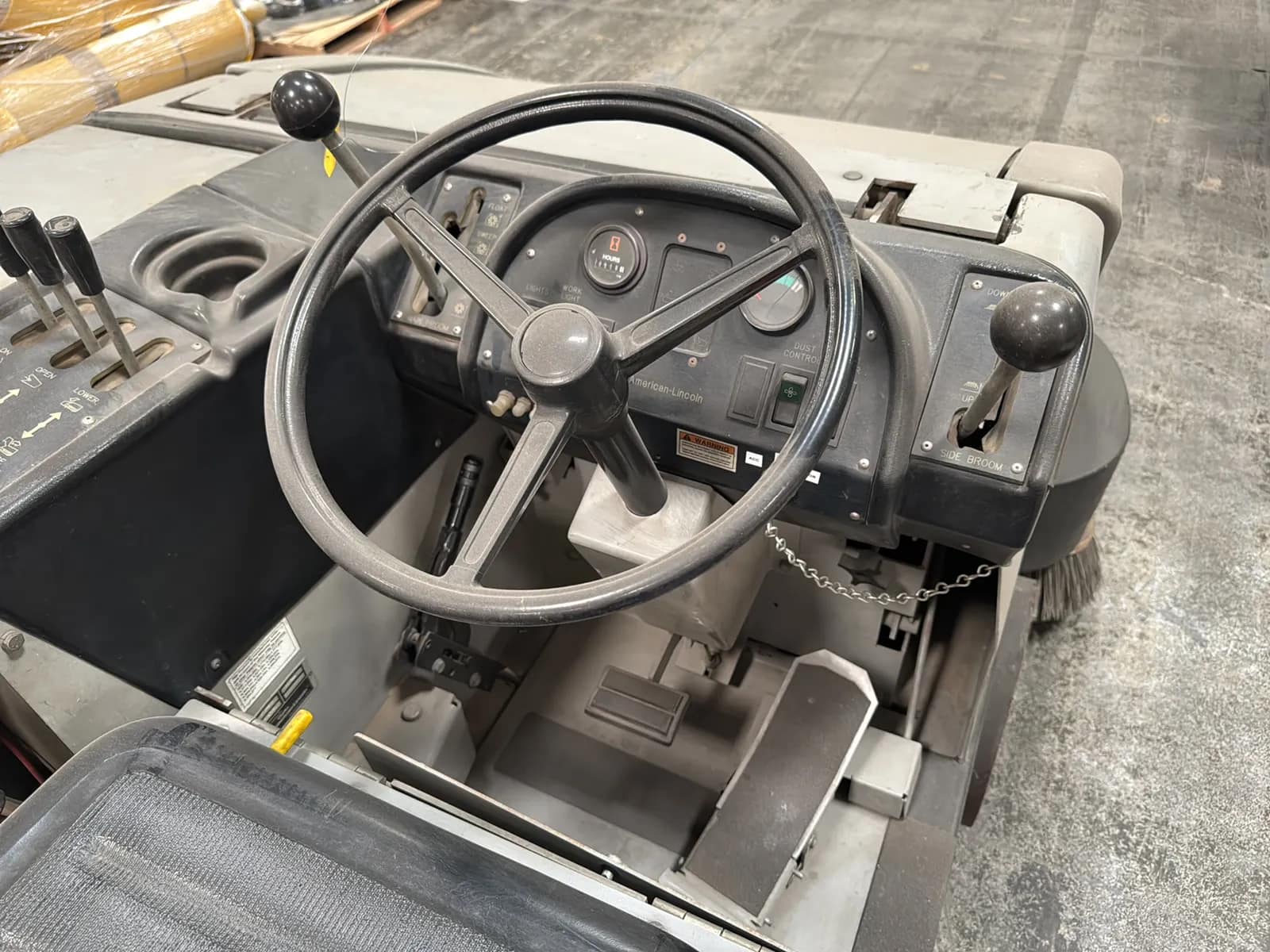 American-Lincoln 6150 Floor Sweeper (Non Running), photo 11 of 20