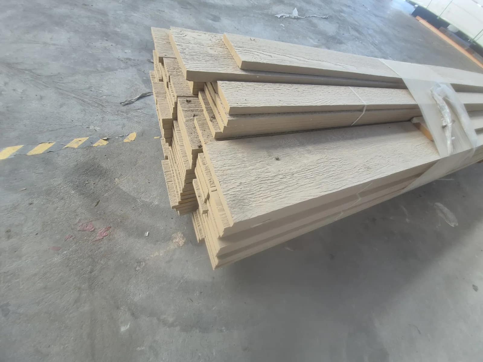(1) Bundle, TruWood Trim, Mostly 4" Pieces, photo 4 of 4