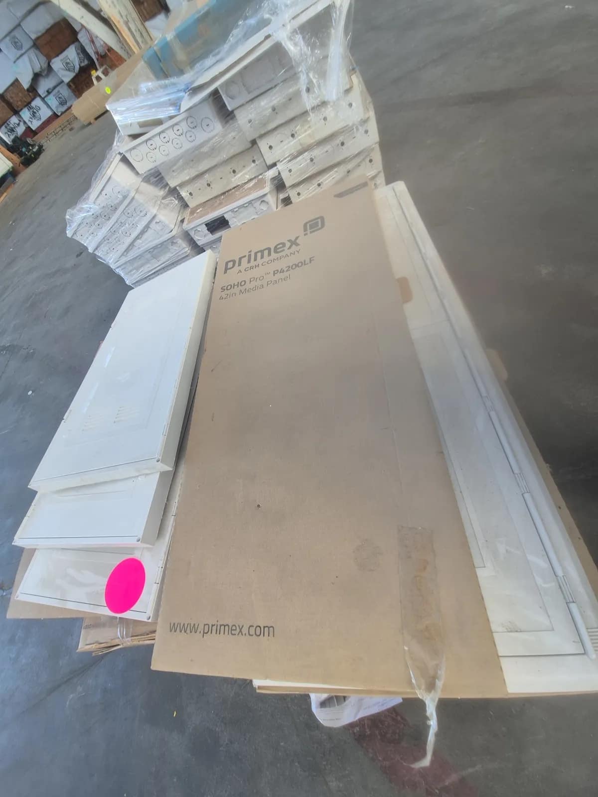 Contents Of Pallet: SOHO Pro Media Panels, Media Panel Covers, photo 6 of 6
