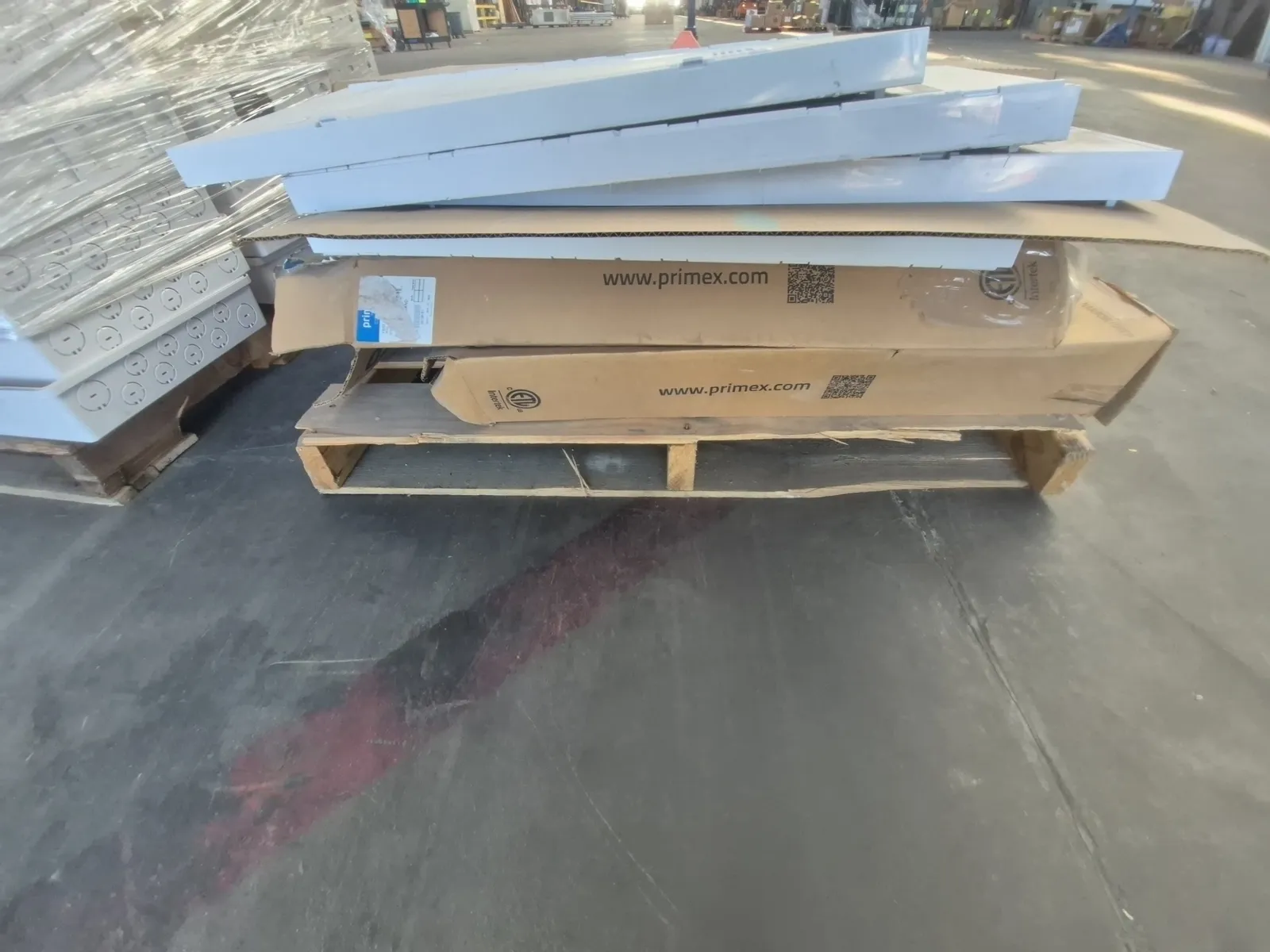 Contents Of Pallet: SOHO Pro Media Panels, Media Panel Covers, photo 5 of 6