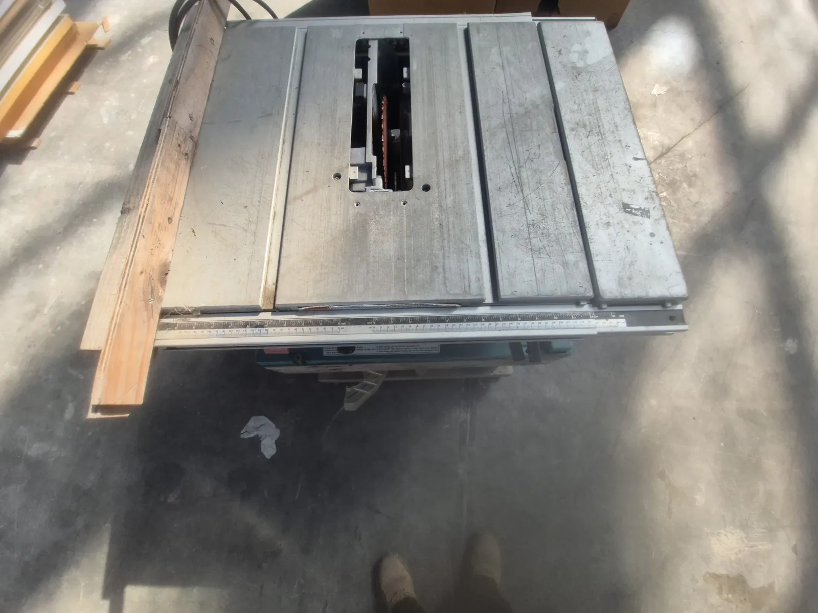 (1) Makita 2704 / 2704N 260 mm (10-1/4") Corded Table Saw, photo 2 of 6