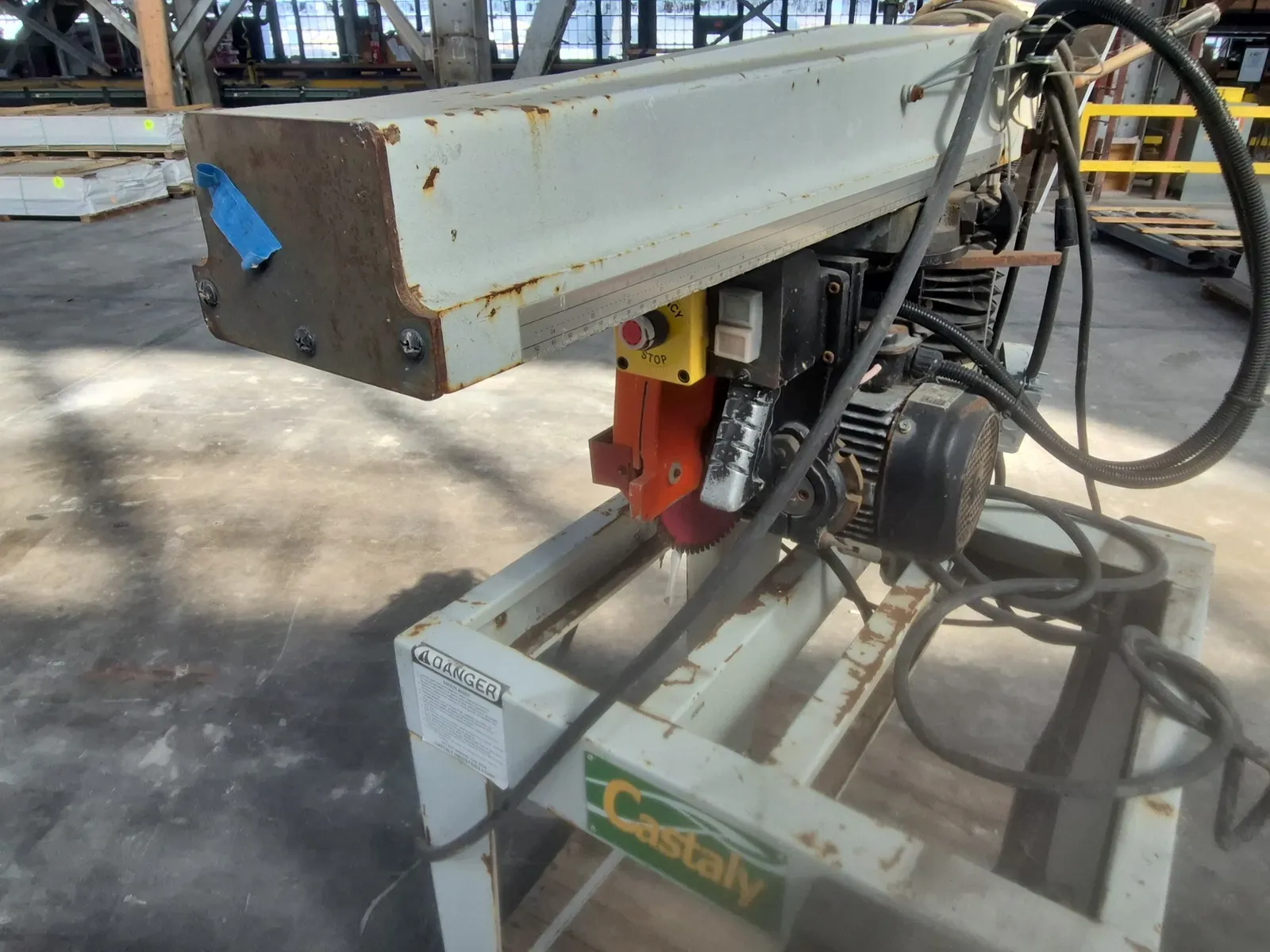 (1) Radial Arm Saw 45°/90°, photo 4 of 4