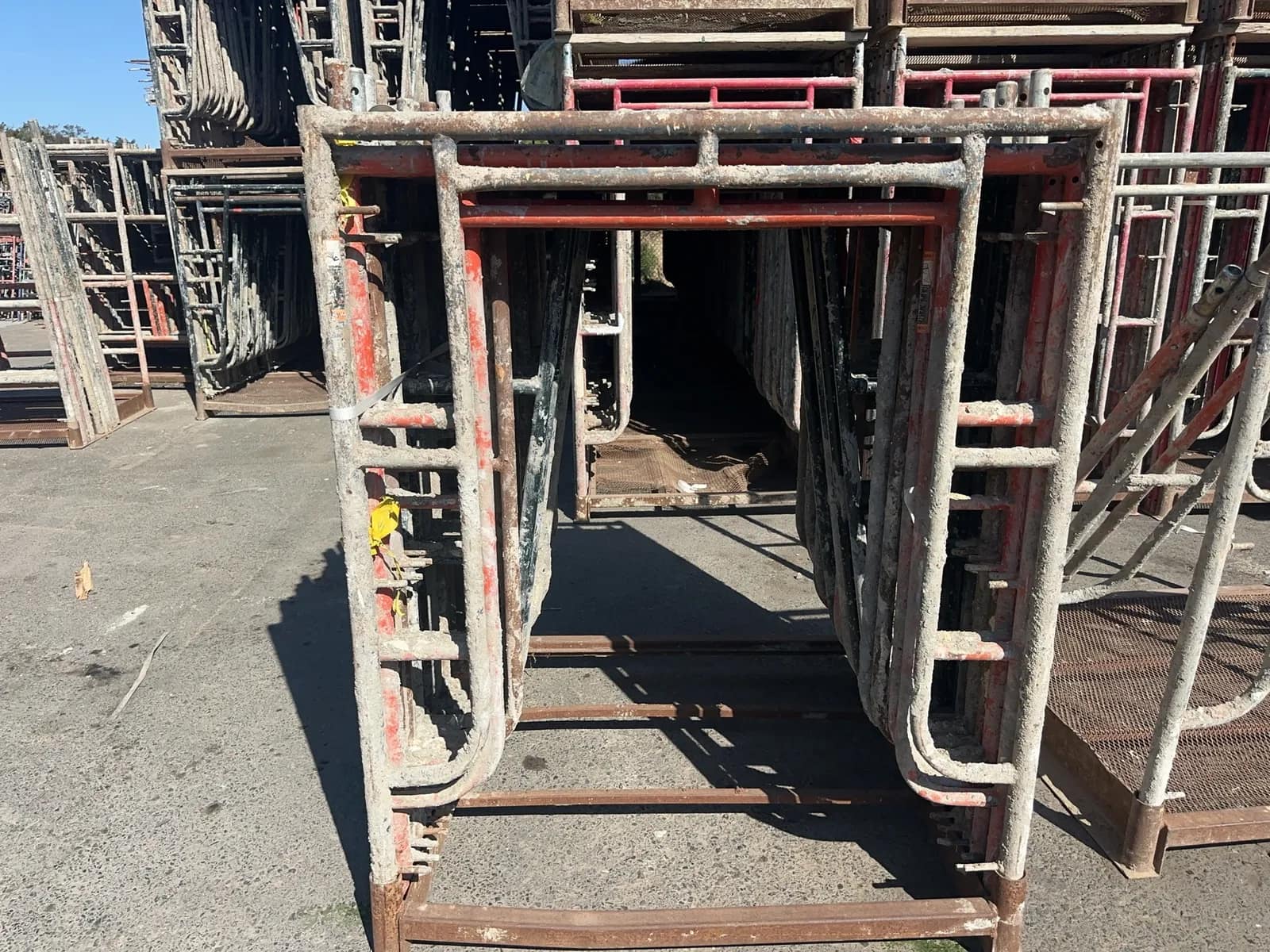 (25) 5'x4' Steel Scaffolding Frames with Custom Metal Rack, photo 2 of 4