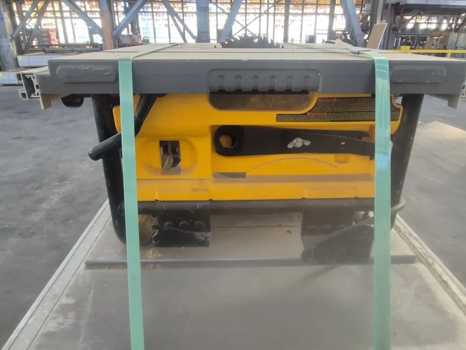 Contents Of Pallet: (1) DeWalt 10-inch Corded Table Saw, (1) Makita 10-inch Portable Table Saw, photo 6 of 9