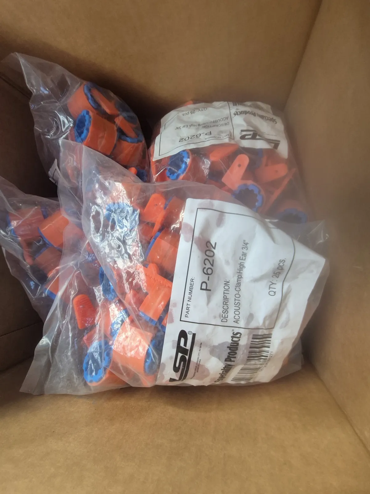 Contents Of Pallet: Assortment Of Various Size Acousto-Clamp High Ear 1/2" 3/4" 1", photo 3 of 4