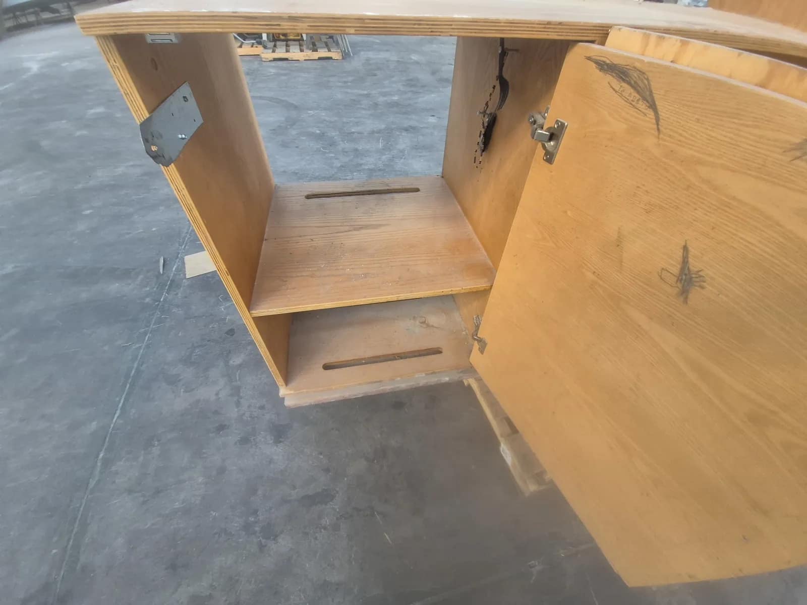 (1) Cabinet Shelf, photo 4 of 5