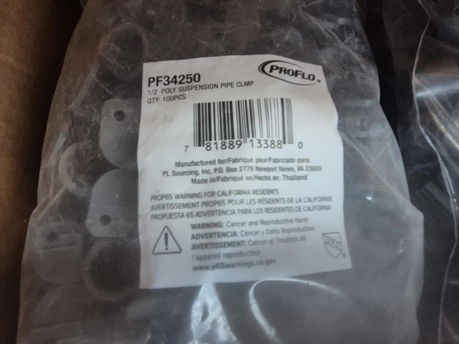 Contents Of Pallet: Assortment Of Water Line Fittings, Various Proflo Pipe Clamps, ProPex EP Elbow, photo 3 of 6