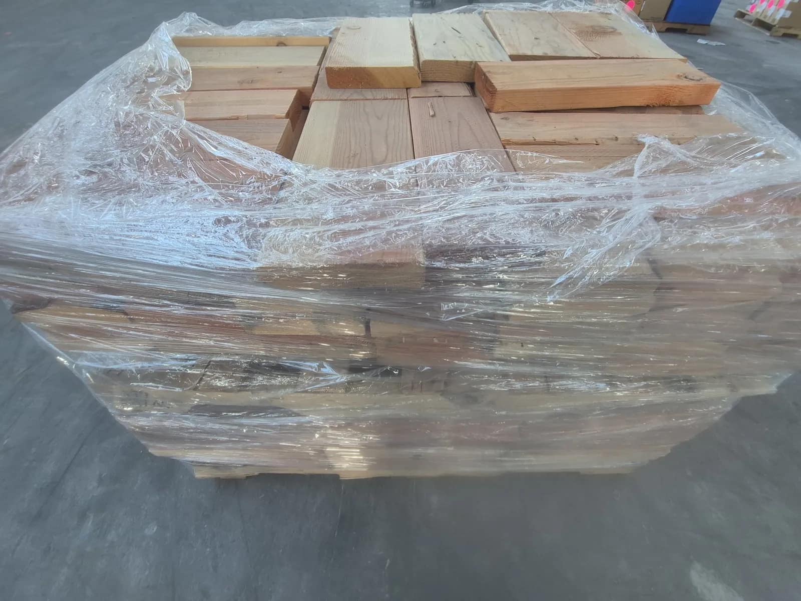 Contents Of Pallet: 2x6 Blocking, photo 4 of 4
