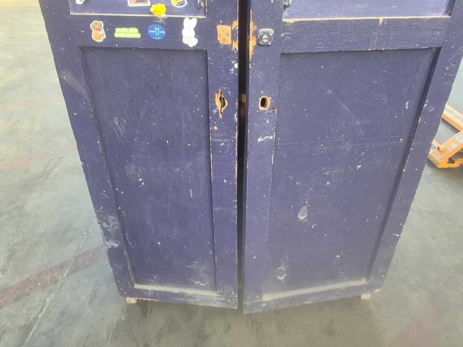 (1) Wooden Storage Cabinet With Shelves And Double Doors, photo 3 of 4