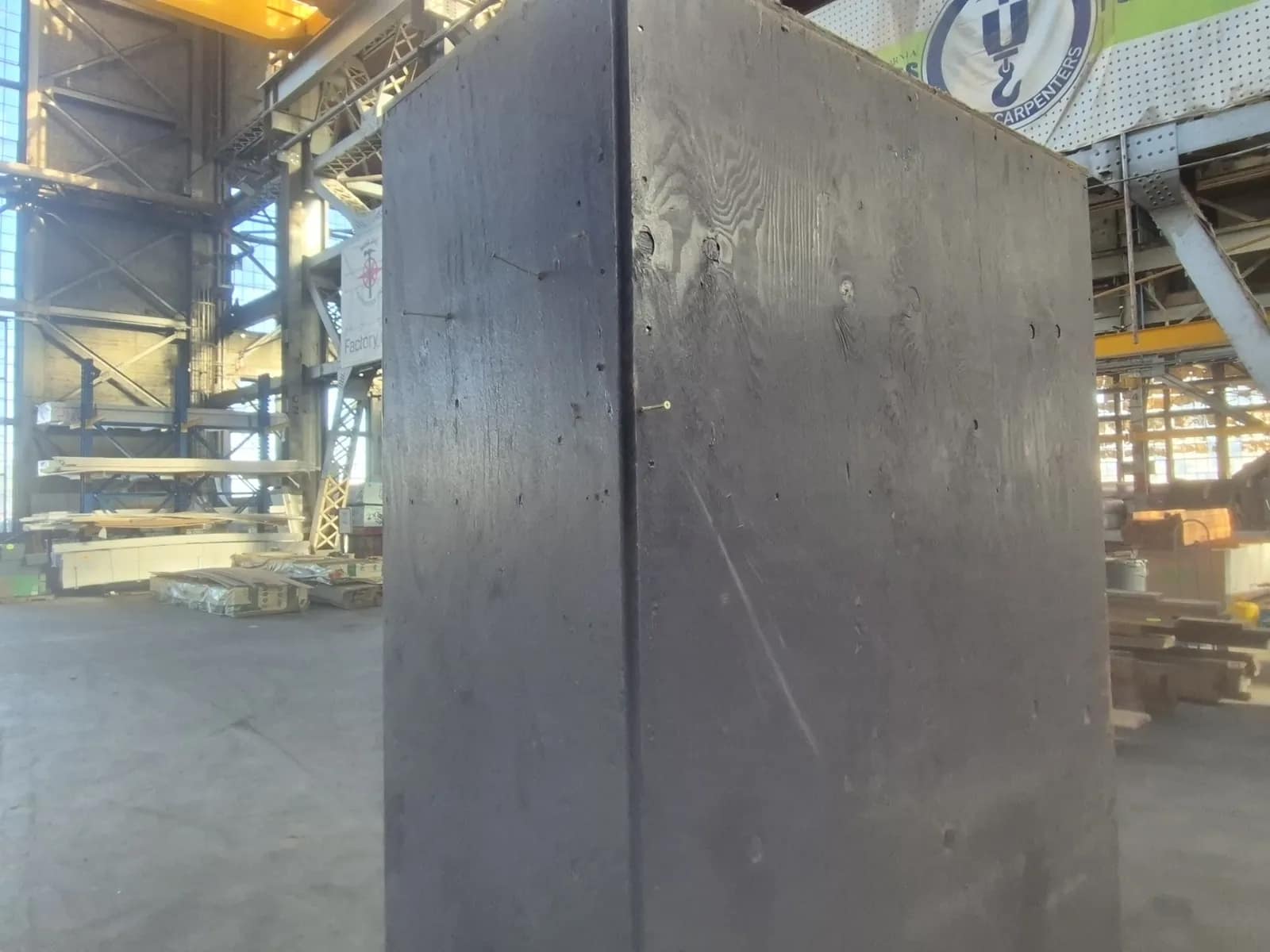 (1) Industrial Storage Cabinet With Miscellaneous Items Inside, photo 2 of 6