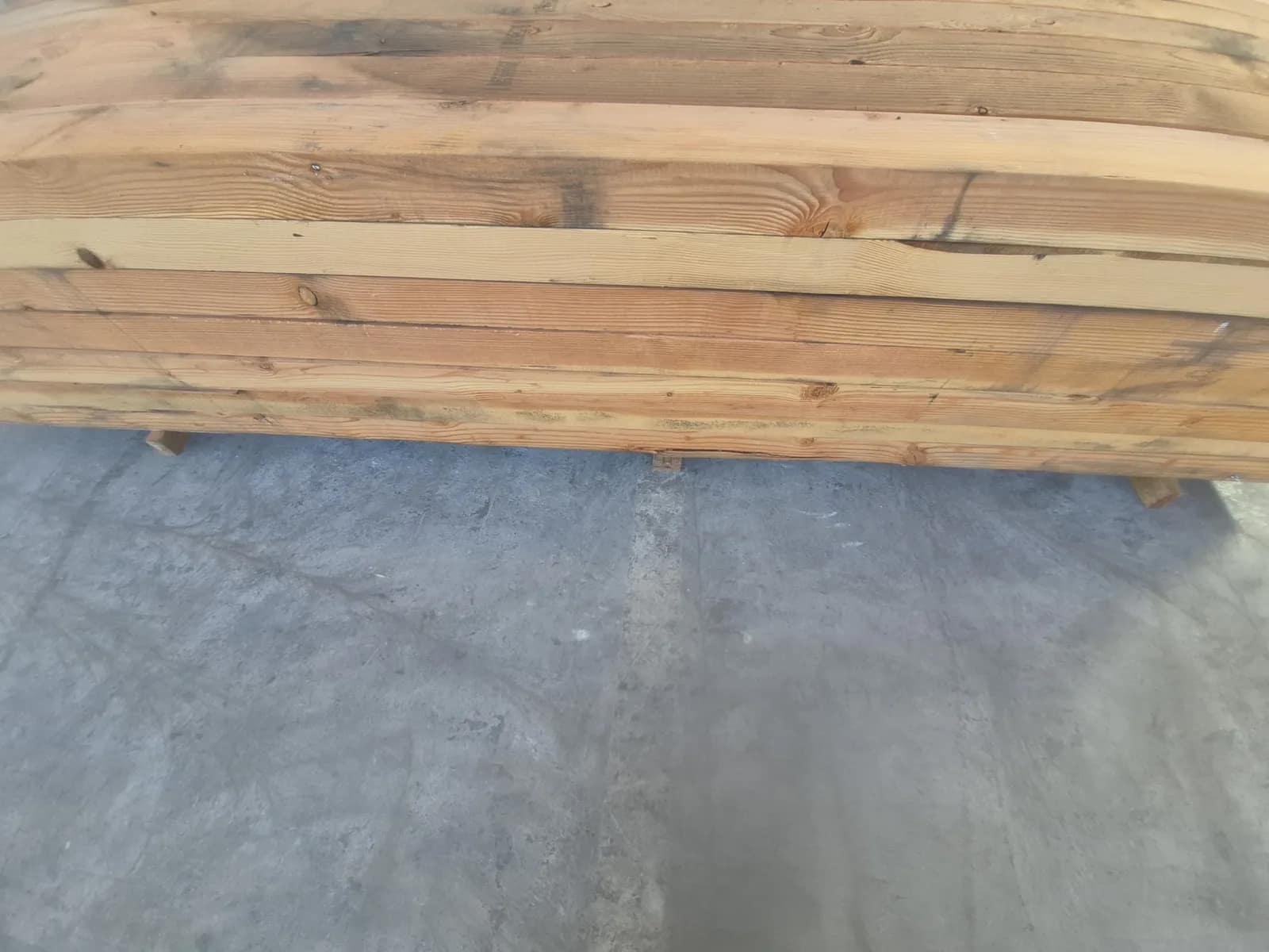 (1) Bundle Of Rustic Wooden Planks, photo 3 of 5