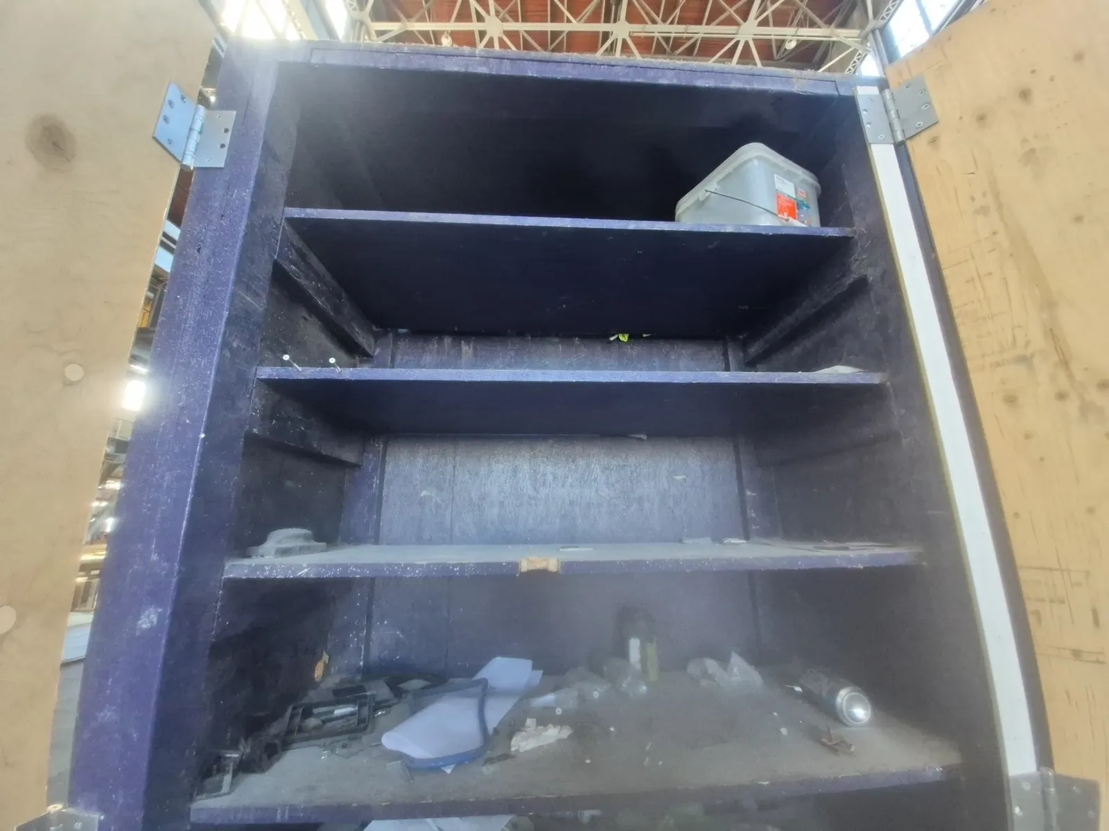 (1) Storage Cabinet With Shelves And Assorted Contents, photo 4 of 6