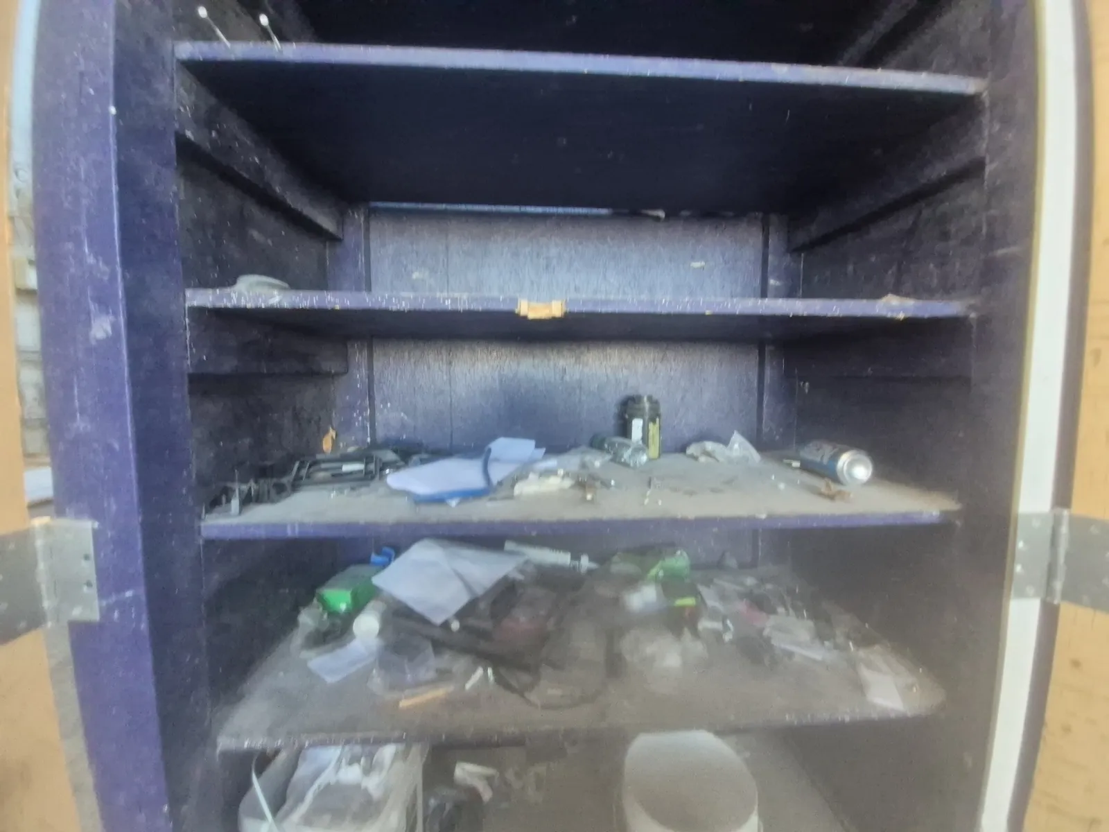 (1) Storage Cabinet With Shelves And Assorted Contents, photo 3 of 6