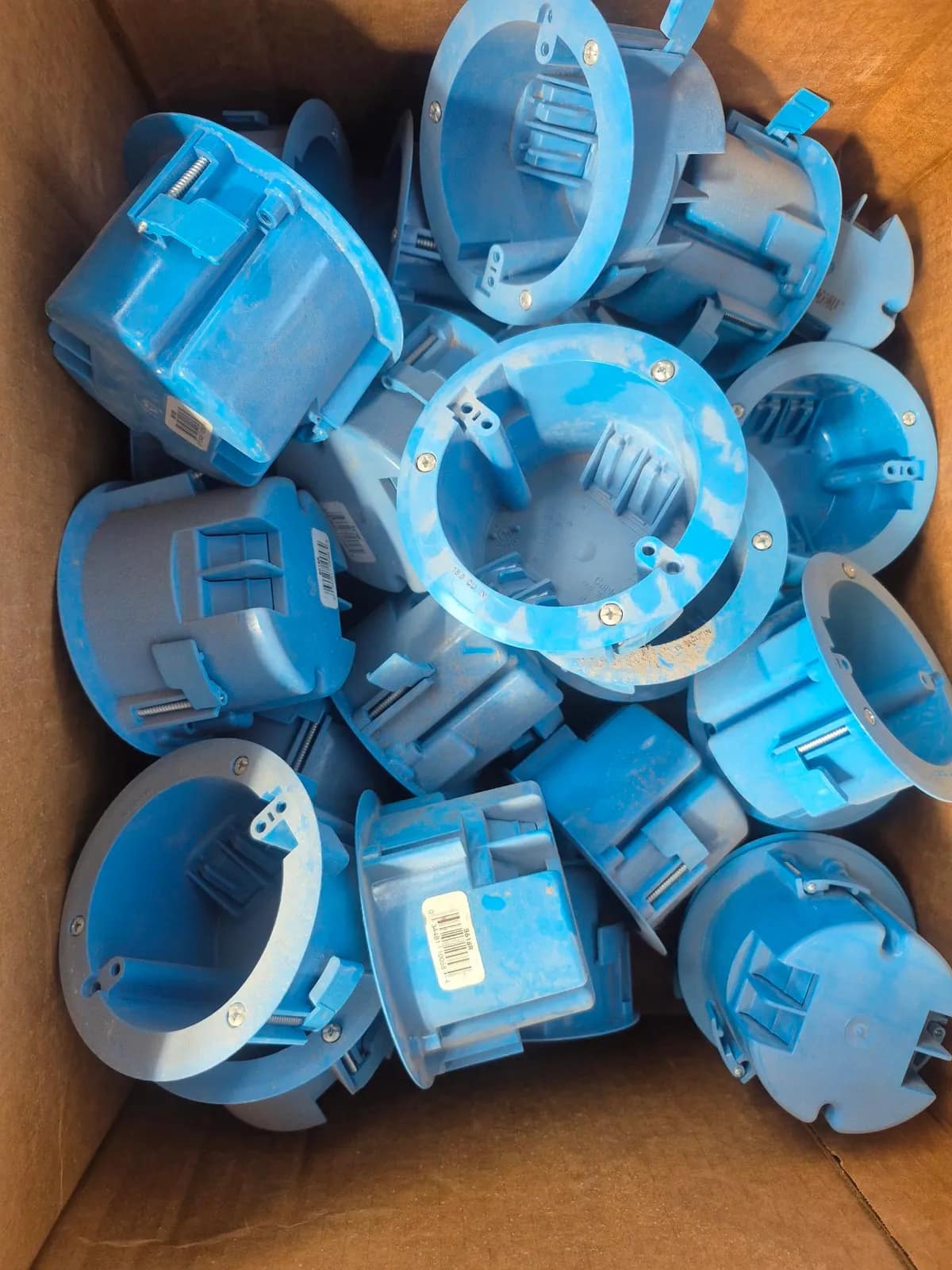 (1) Boxes, Assorted Blue Plastic Electrical Box Covers, photo 3 of 3