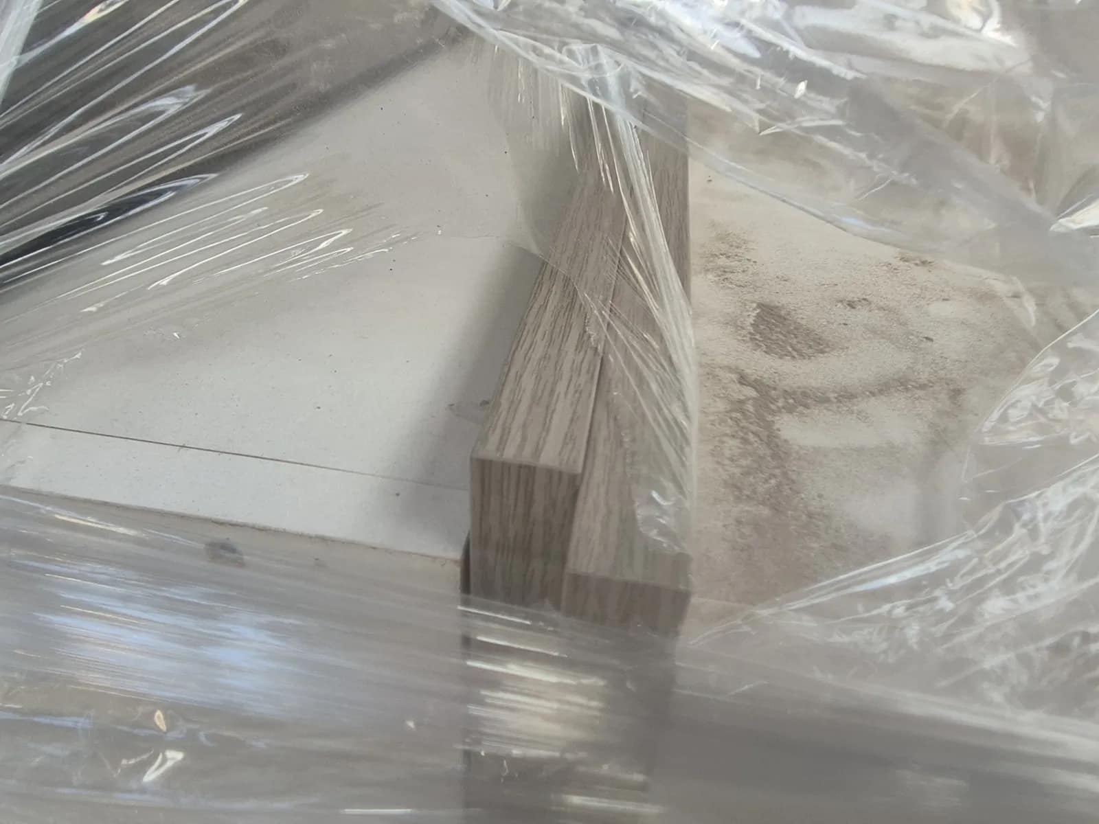 Contents Of Pallet: Assortment Of Upper Cabinet, photo 5 of 7