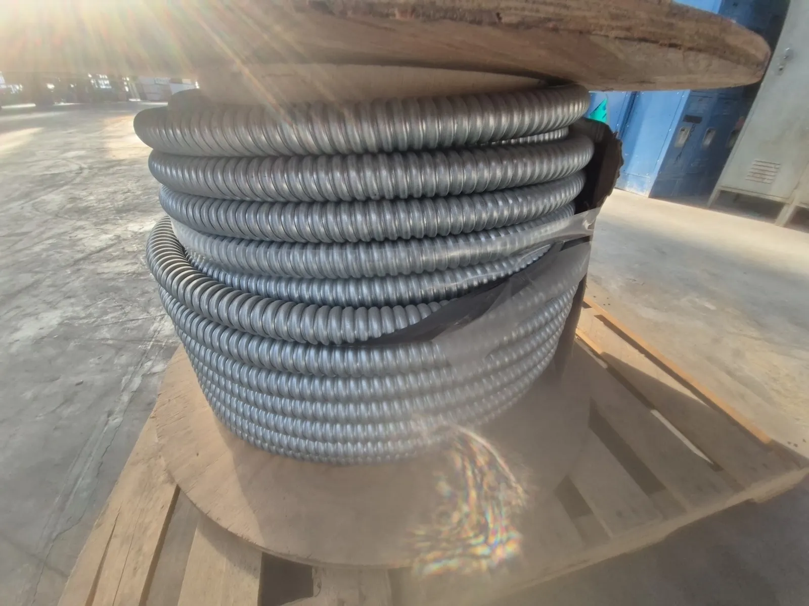 (1) Spool Of 1 1/4" Flex Metal Conduit, Approximately 200', photo 2 of 3