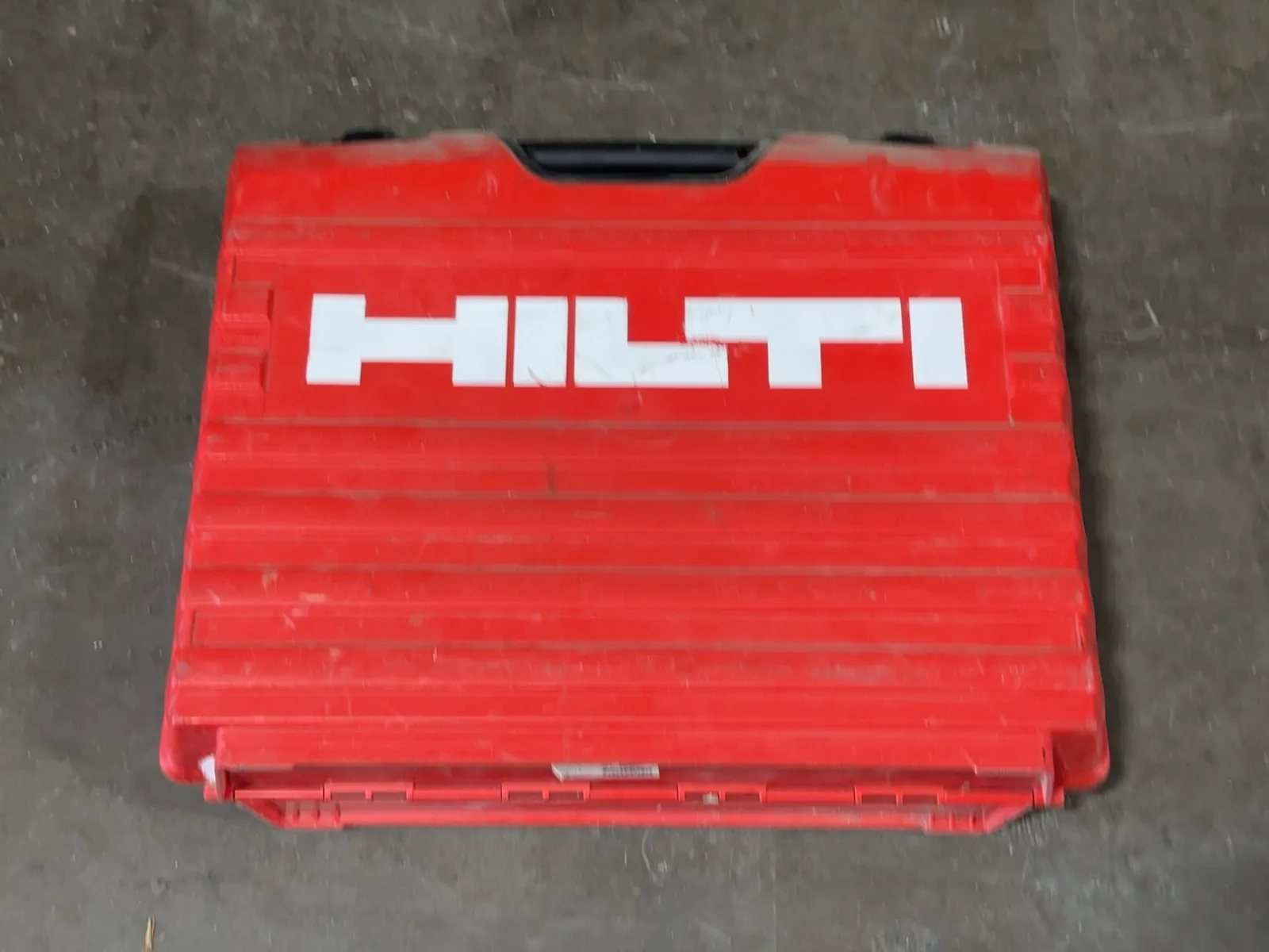 Hilti BX3 Cordless, Combustion-Free, Battery-Actuated Nailer With Case, photo 3 of 3