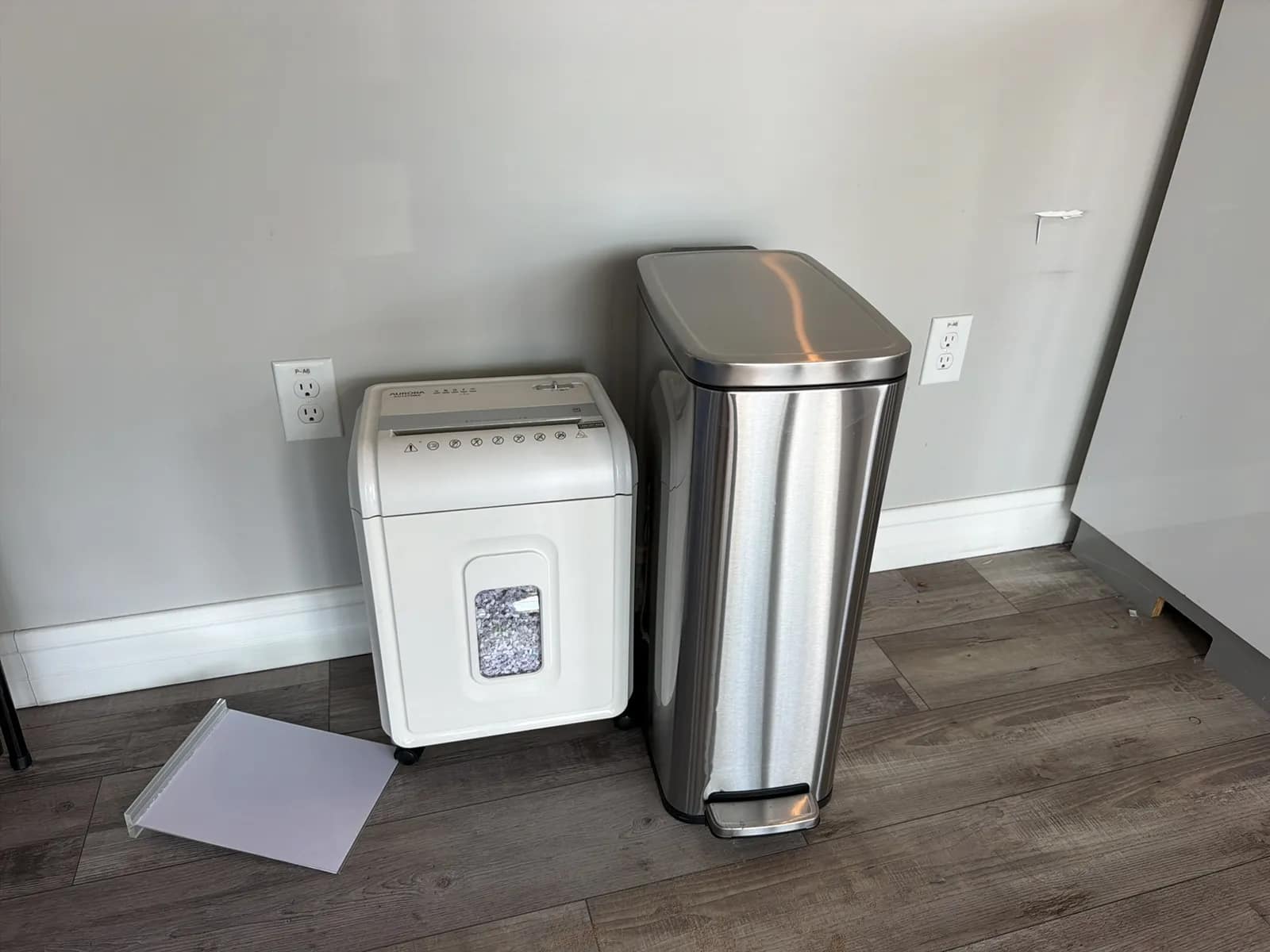 trash-can-and-paper-shredder-cd4d42