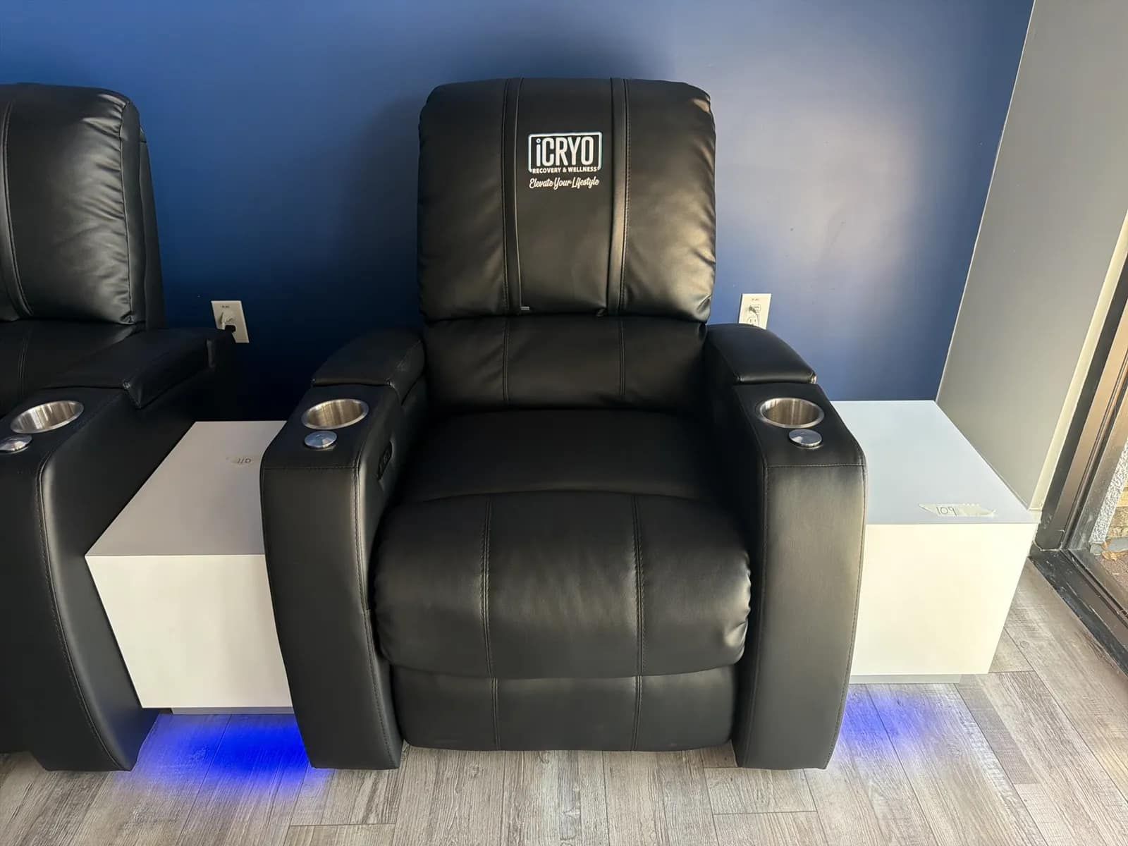 Electric Recliner Chair, photo 2 of 6