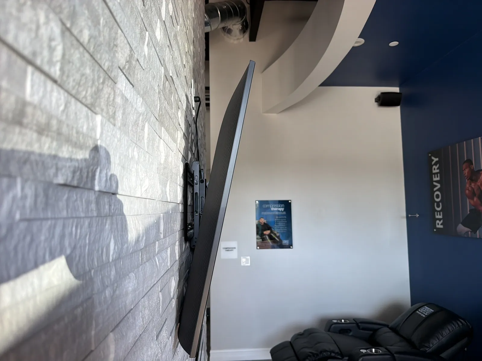 TV with Wall Mount, photo 5 of 5