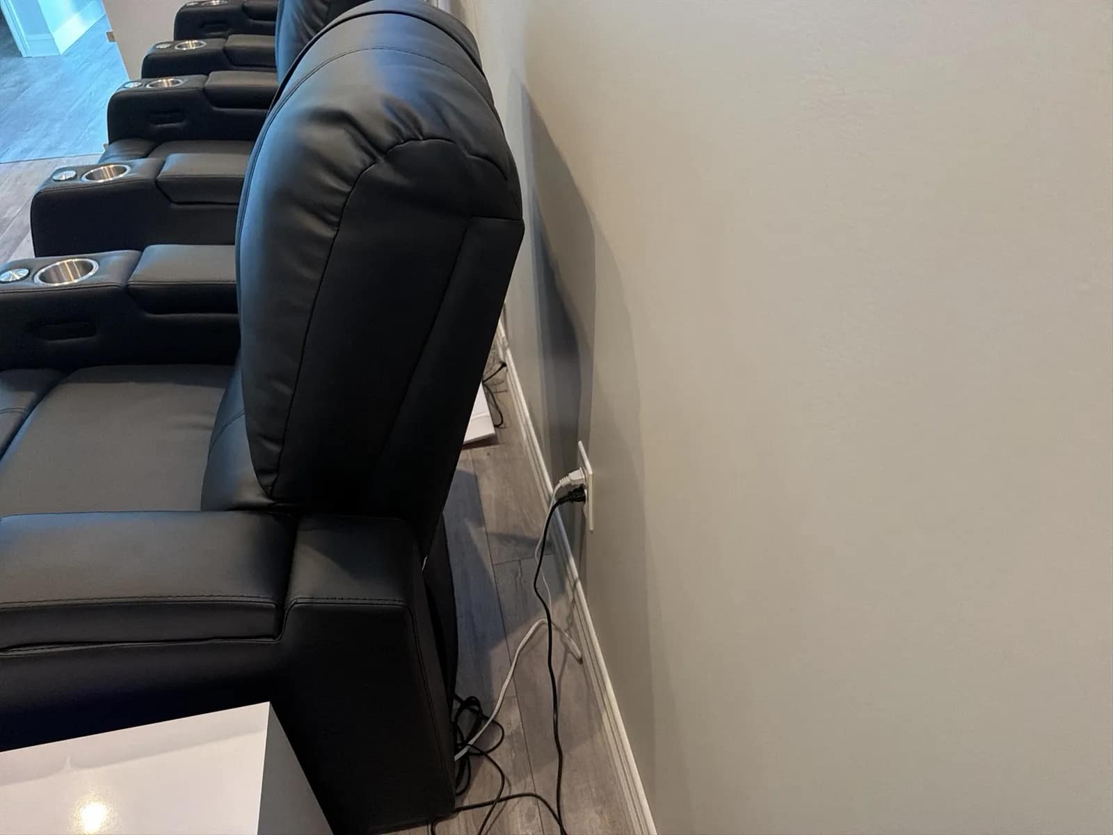 Electric Recliner Chair, photo 3 of 5