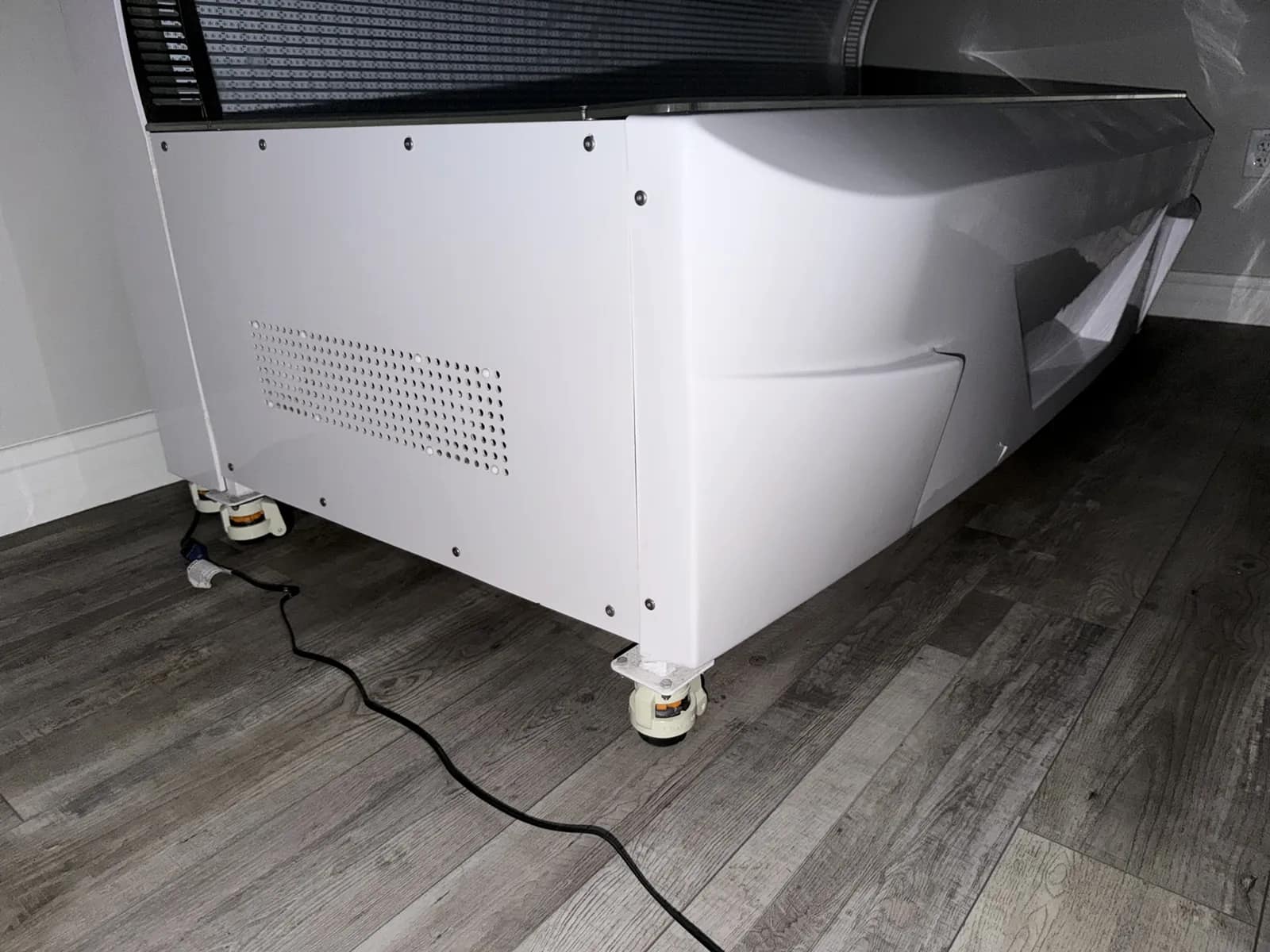 TheraLight 360+ Tanning Bed, photo 8 of 12
