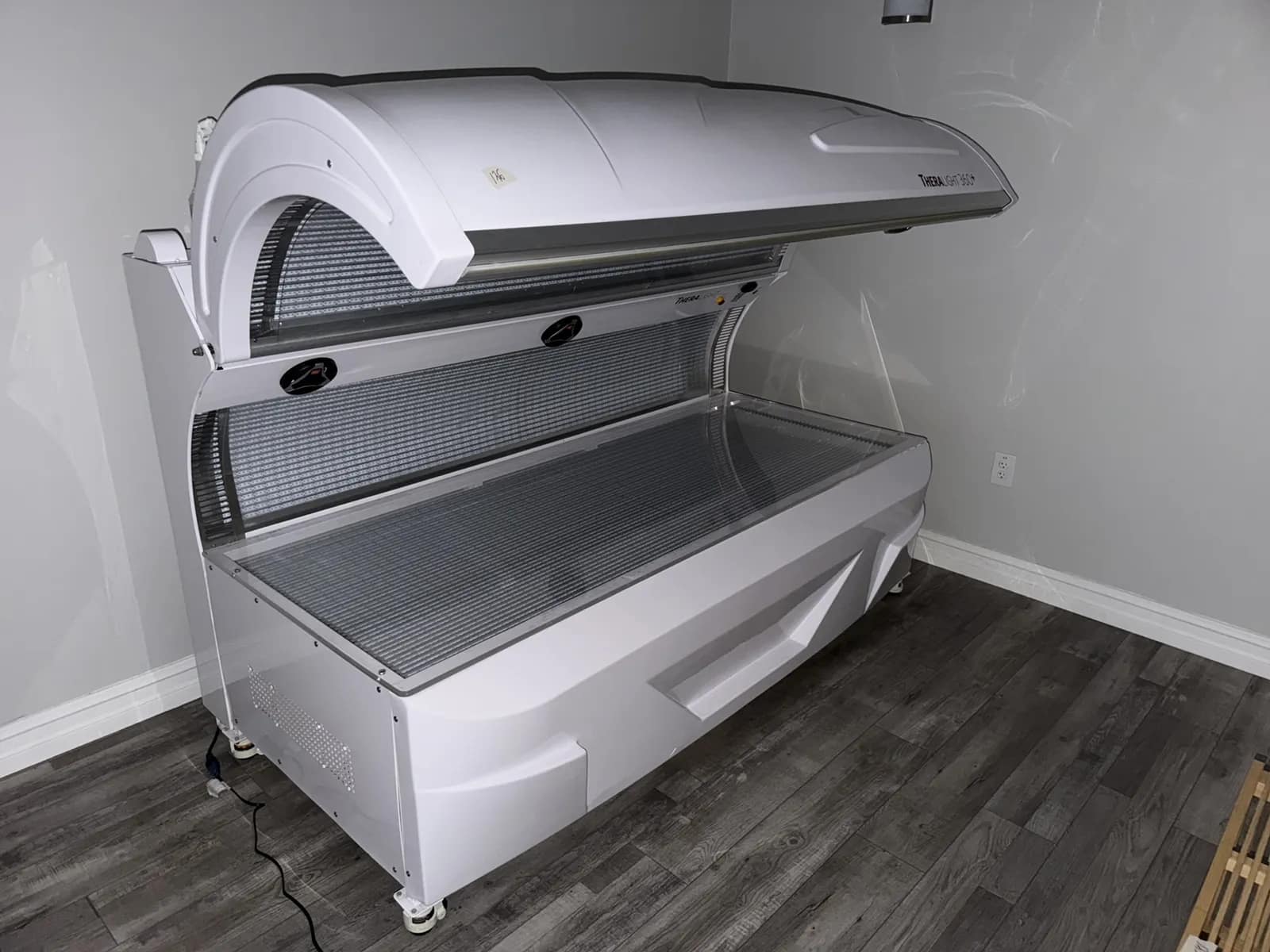 TheraLight 360+ Tanning Bed, photo 2 of 12