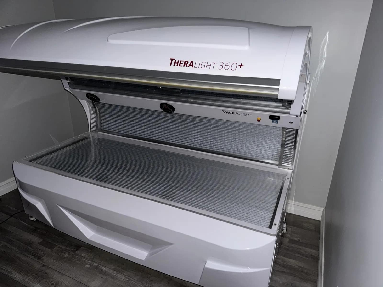 TheraLight 360+ Tanning Bed, photo 4 of 12