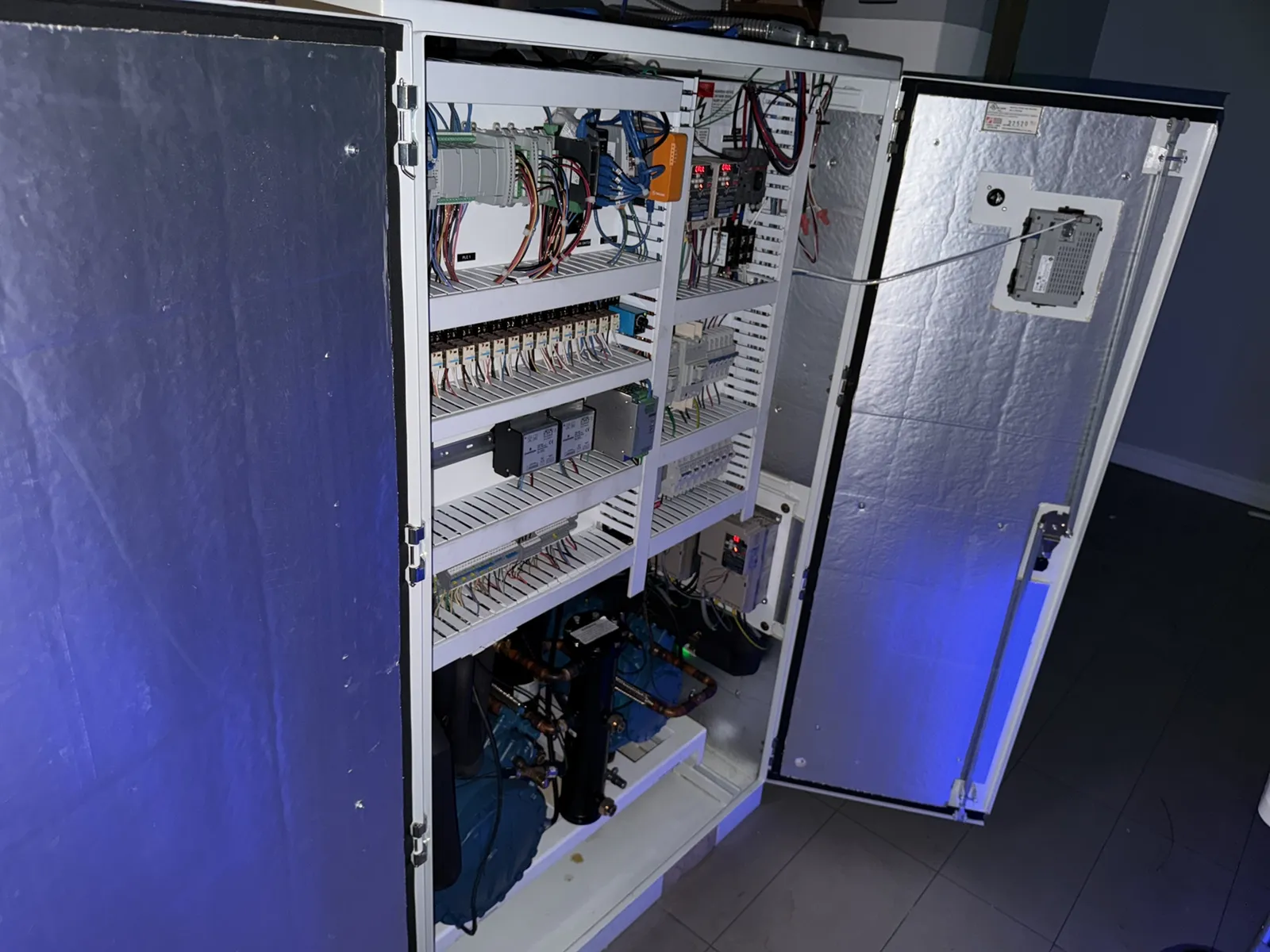 Cryobuilt Cryo chamber, photo 26 of 32