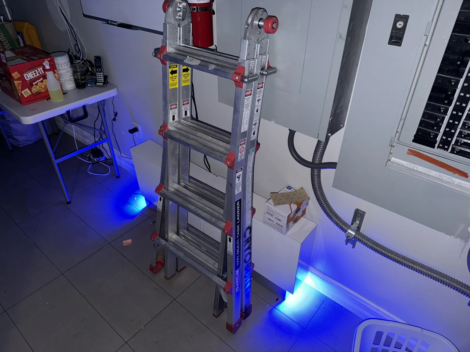 Folding/Extension Ladder, photo 4 of 4