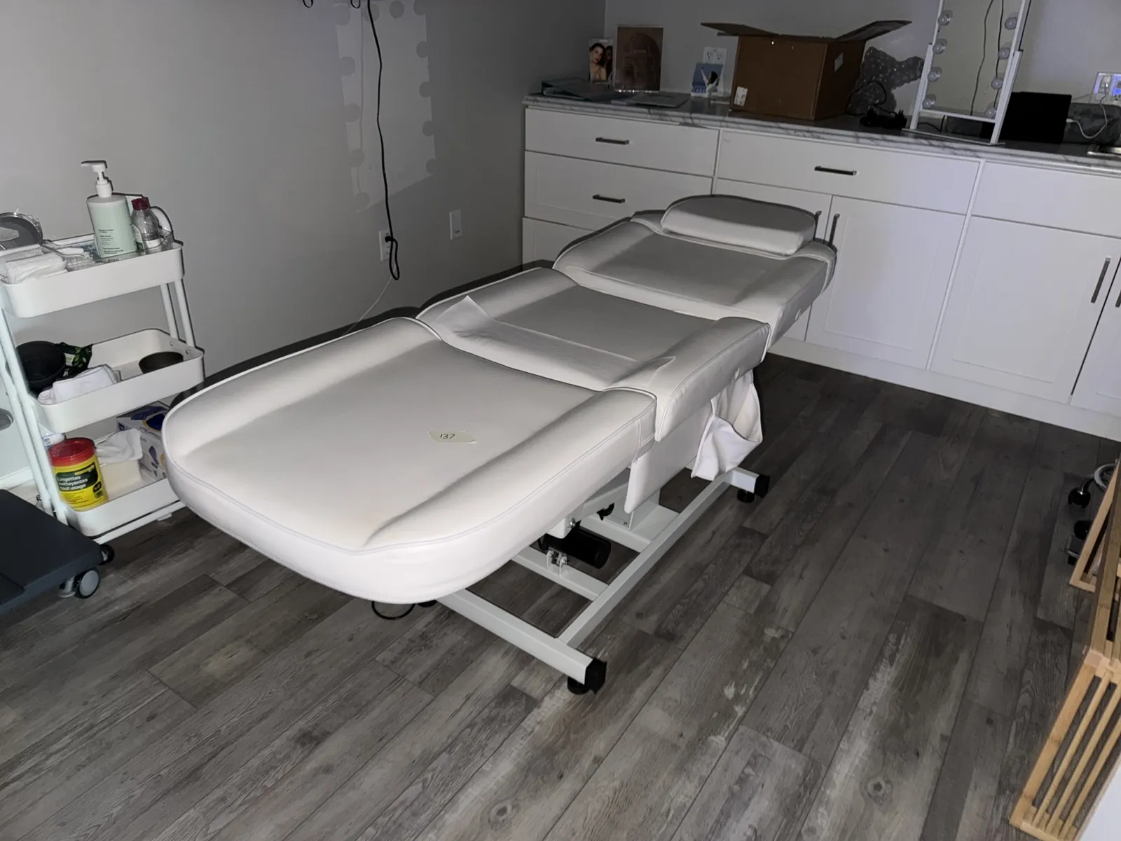 Fully Electric Salon / Medical Bed / Chair, photo 3 of 7