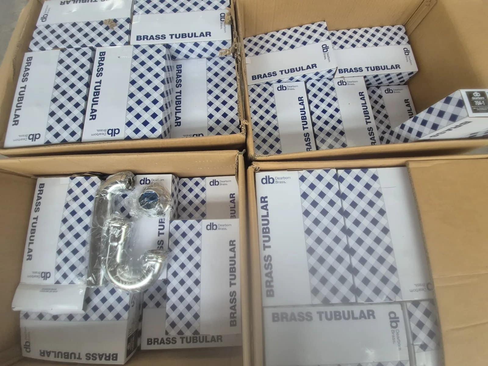 contents-of-pallet-assortment-of-1-12-17-gauge-p-trap-approximately-40-boxes-mvh1303s