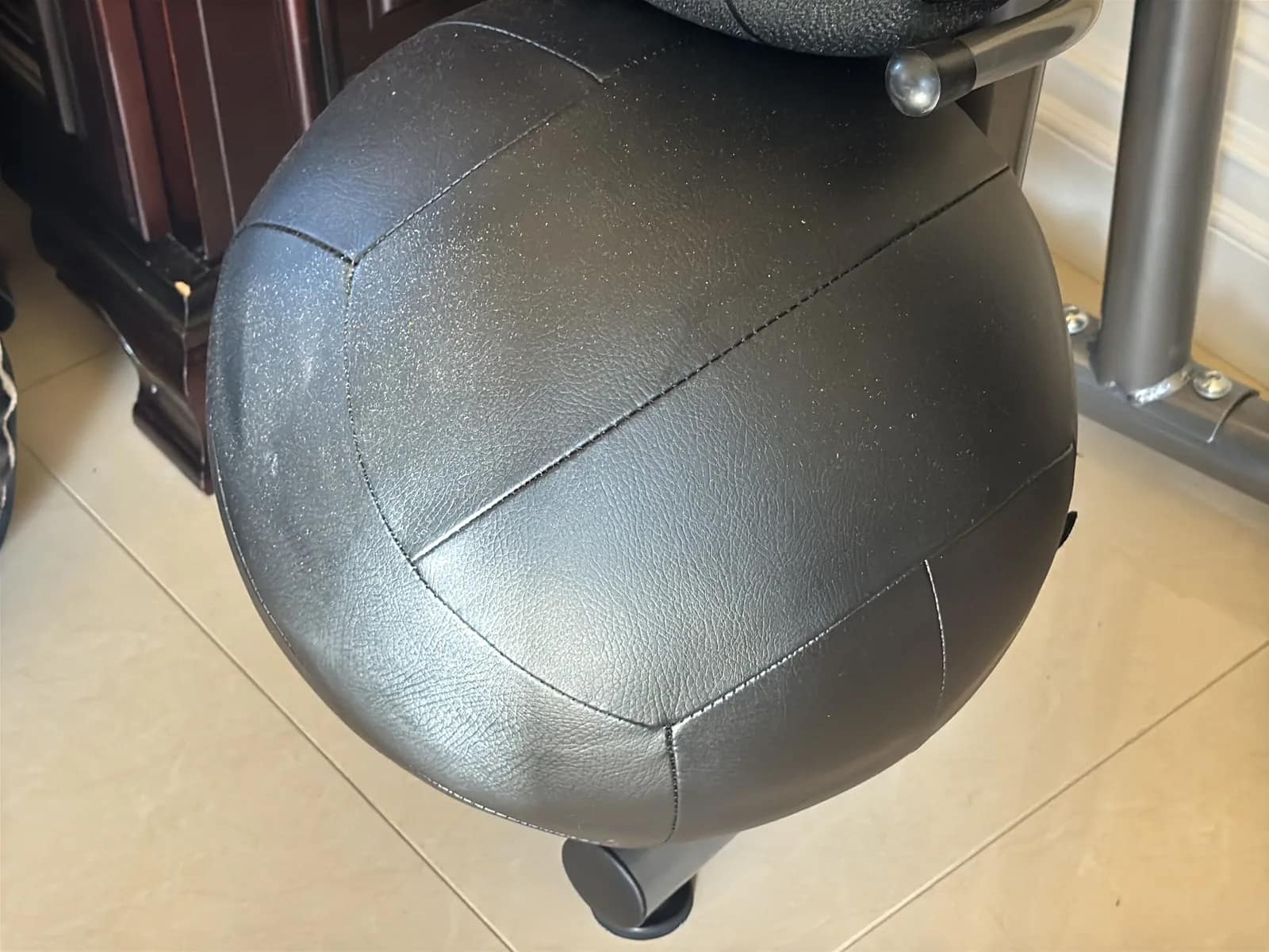 (5) Medicine Balls And Stand, photo 7 of 8